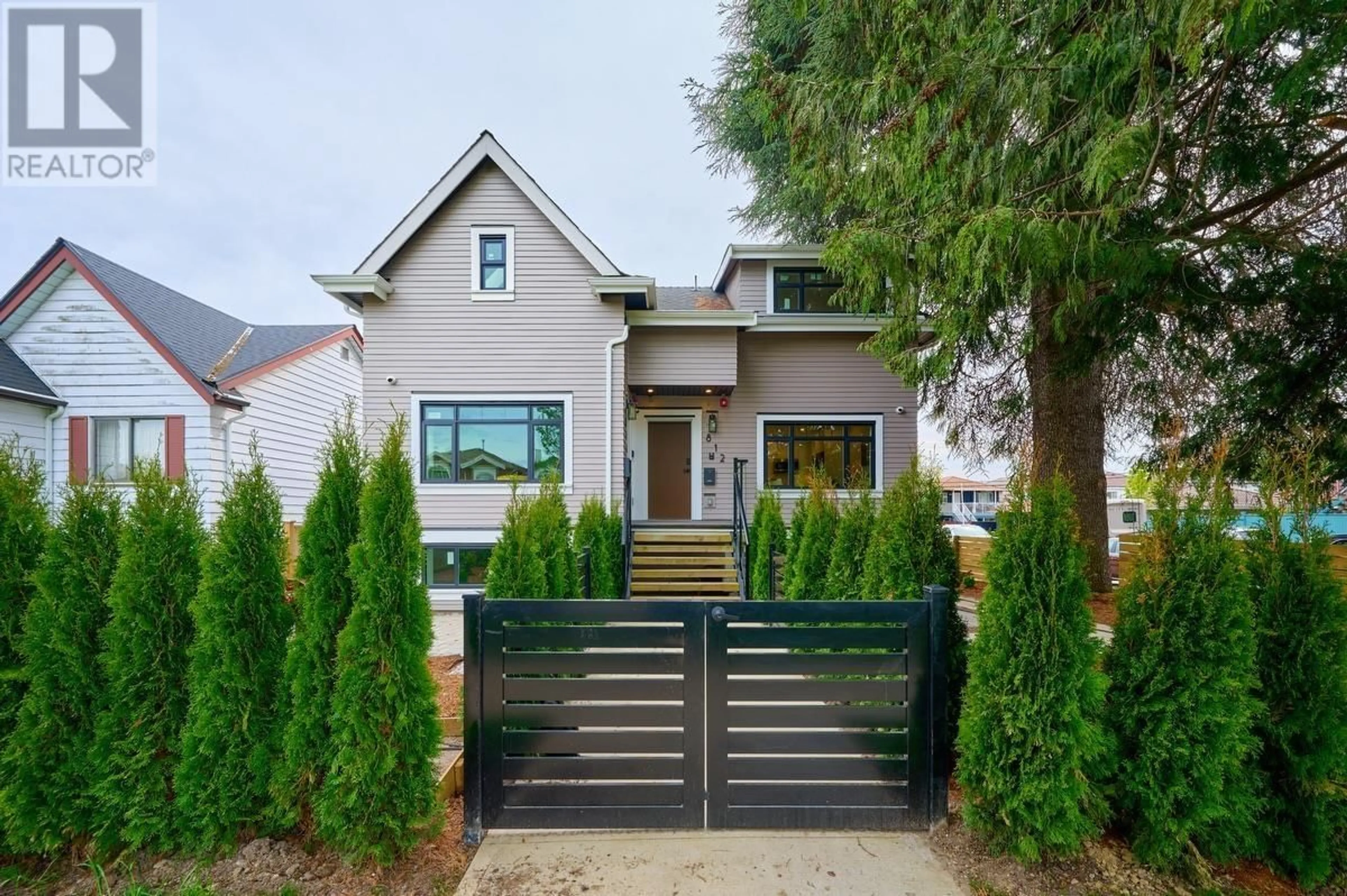 Home with brick exterior material, street for 812 51ST AVENUE, Vancouver British Columbia V5X1E5