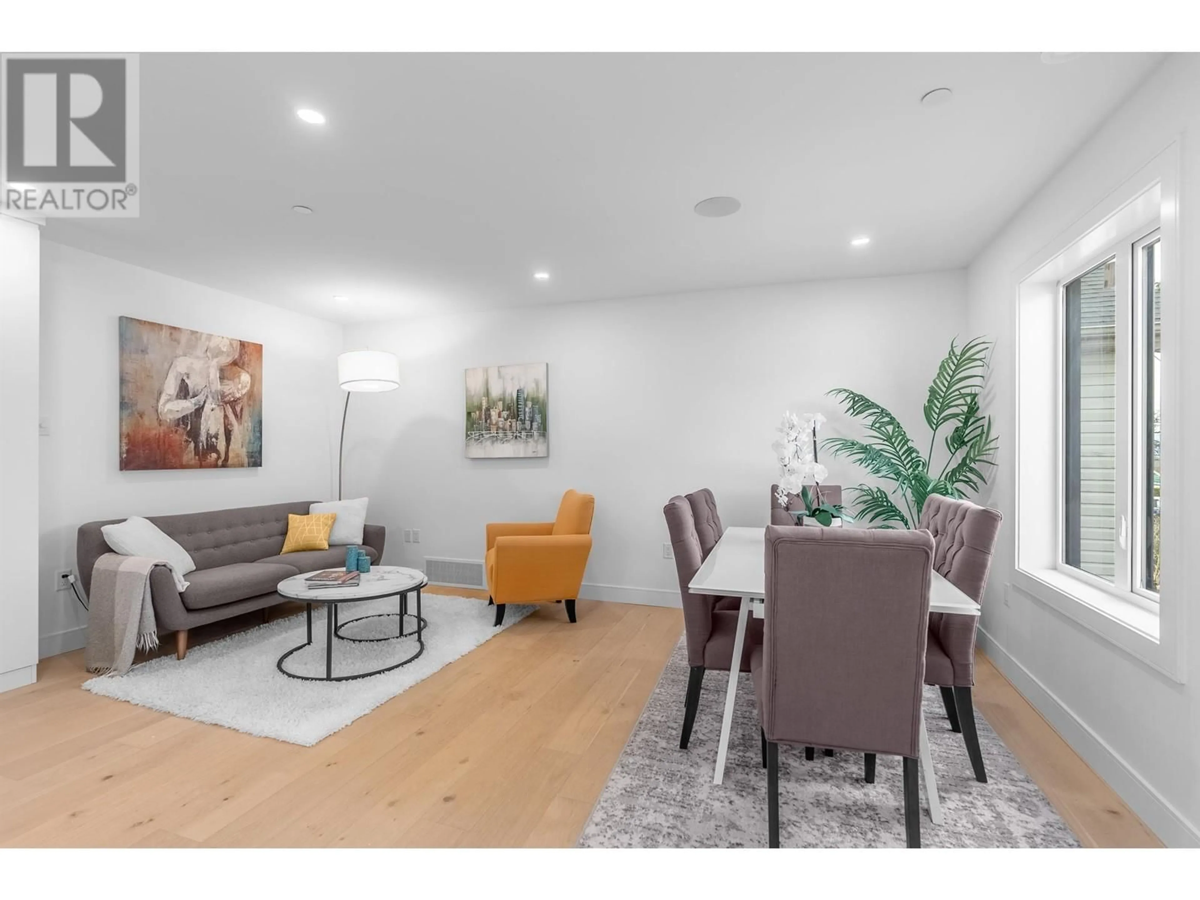 Living room with furniture, unknown for 3511 TRIUMPH STREET, Vancouver British Columbia V5K1V2