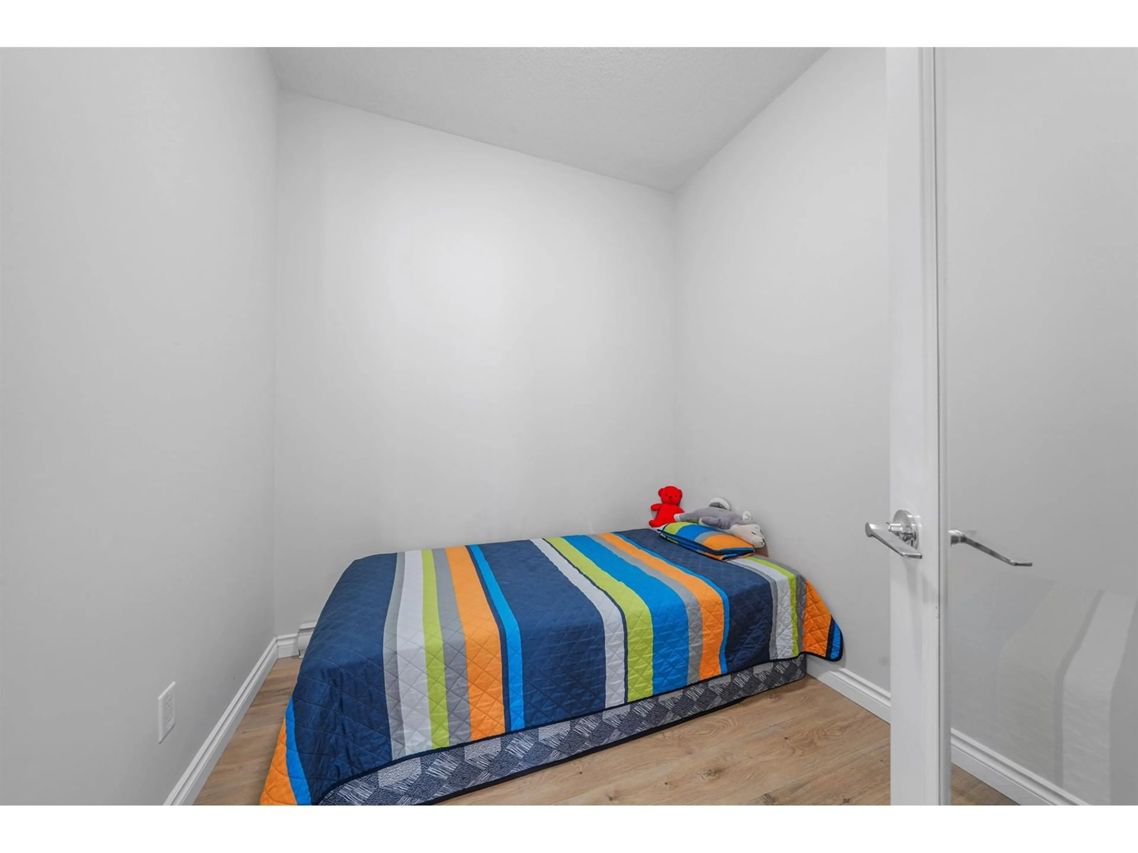 Bedroom with bed, unknown for 1404 - 13399 104, Surrey British Columbia V3T0C9