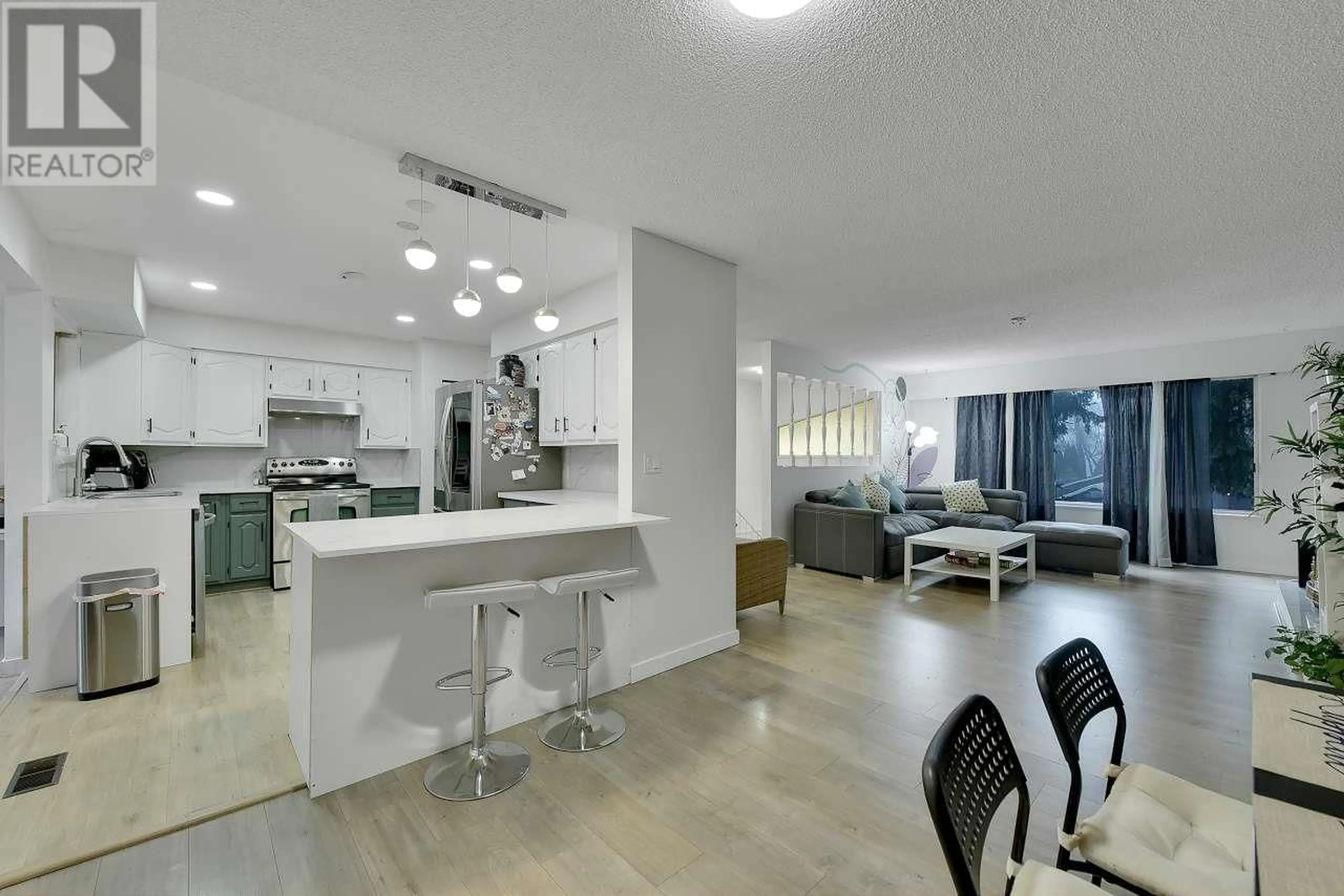 Open concept kitchen, unknown for 12110 GREENWELL STREET, Maple Ridge British Columbia V2X7N1