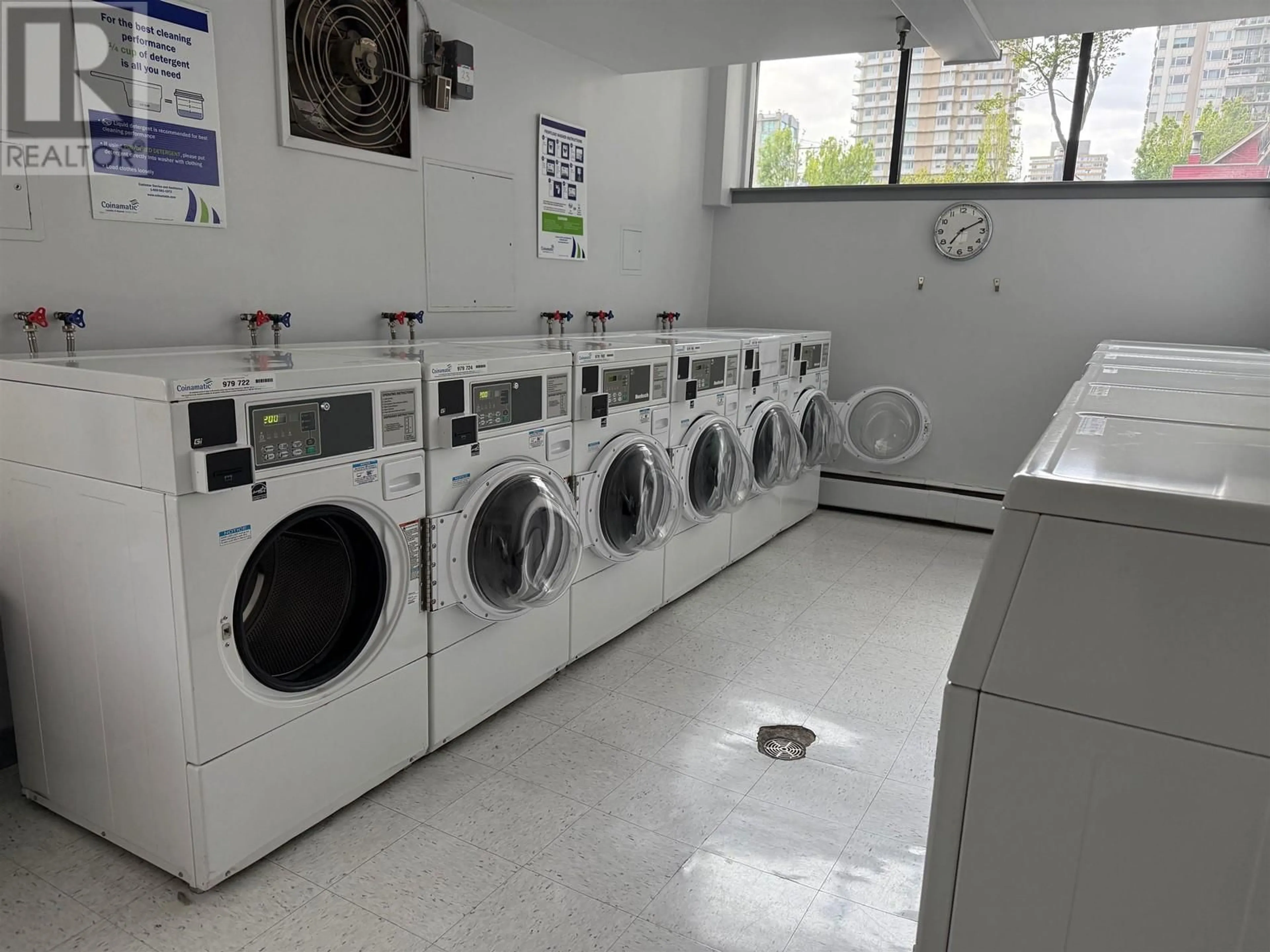Kitchen with laundary machines, unknown for 201 - 1740 COMOX, Vancouver British Columbia V6G2Z1