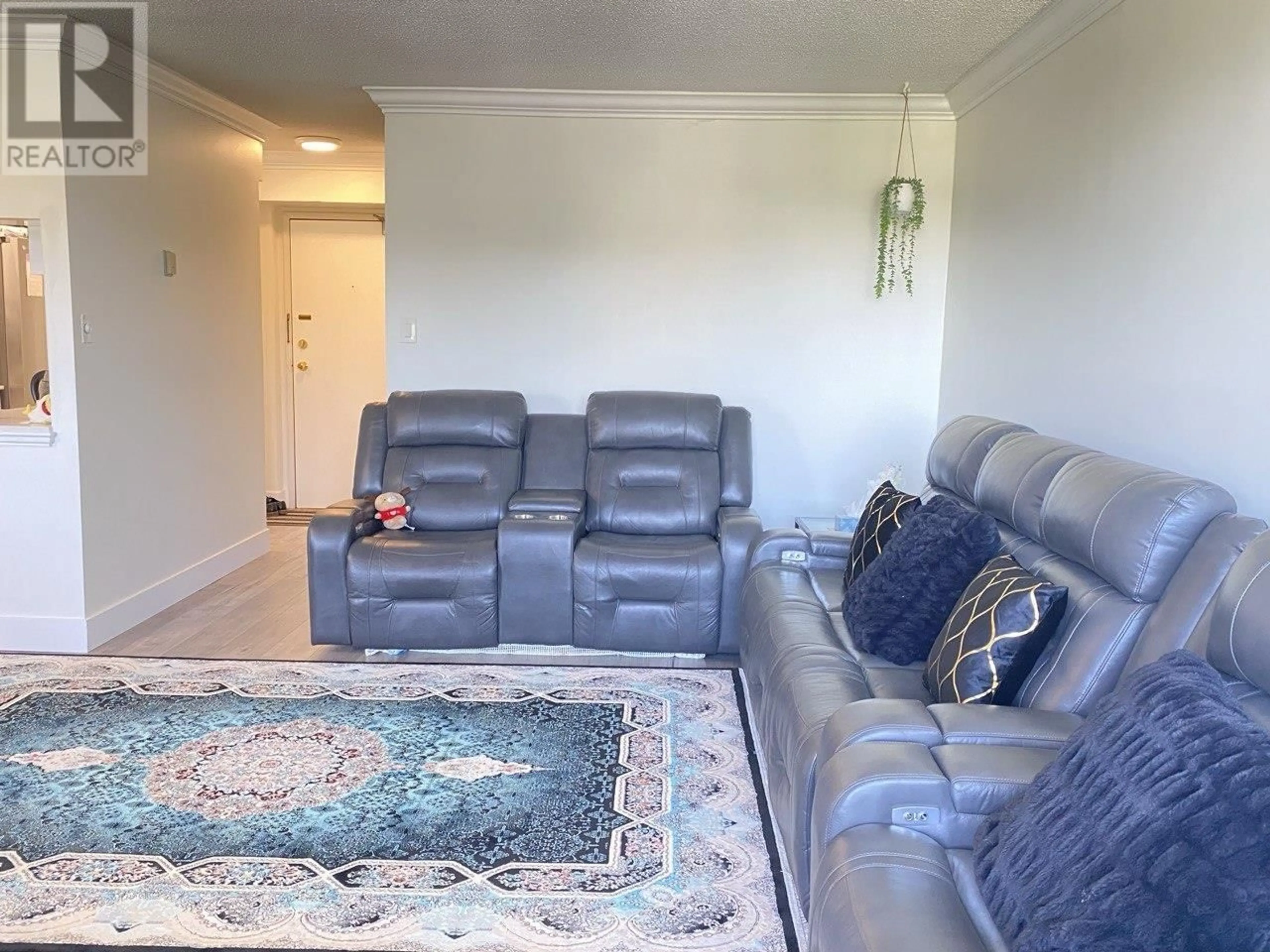 Living room with furniture, unknown for 1701 - 3755 BARTLETT COURT, Burnaby British Columbia V3J7G7