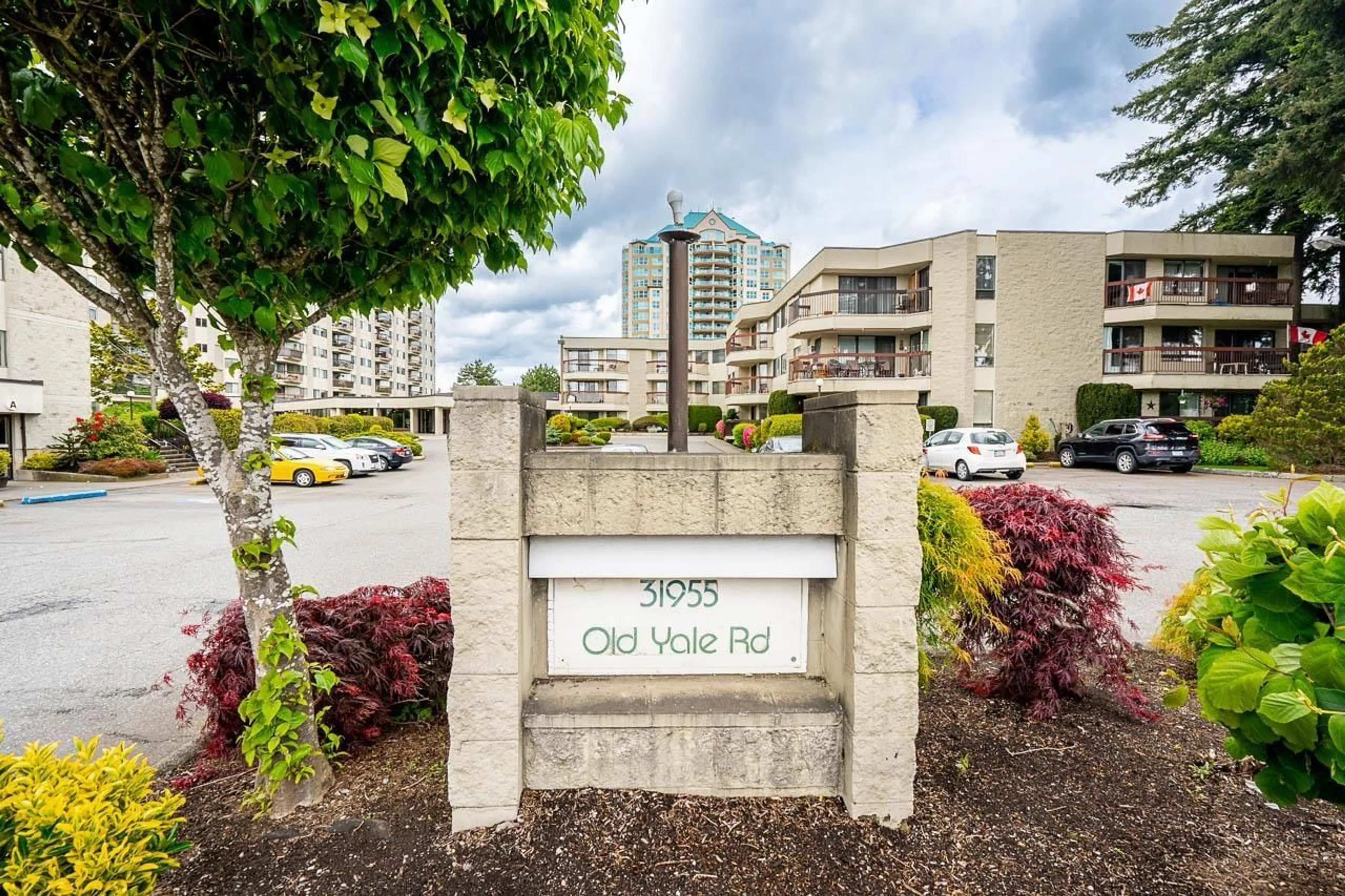 Indoor foyer for 134 - 31955 OLD YALE, Abbotsford British Columbia V2T4N1