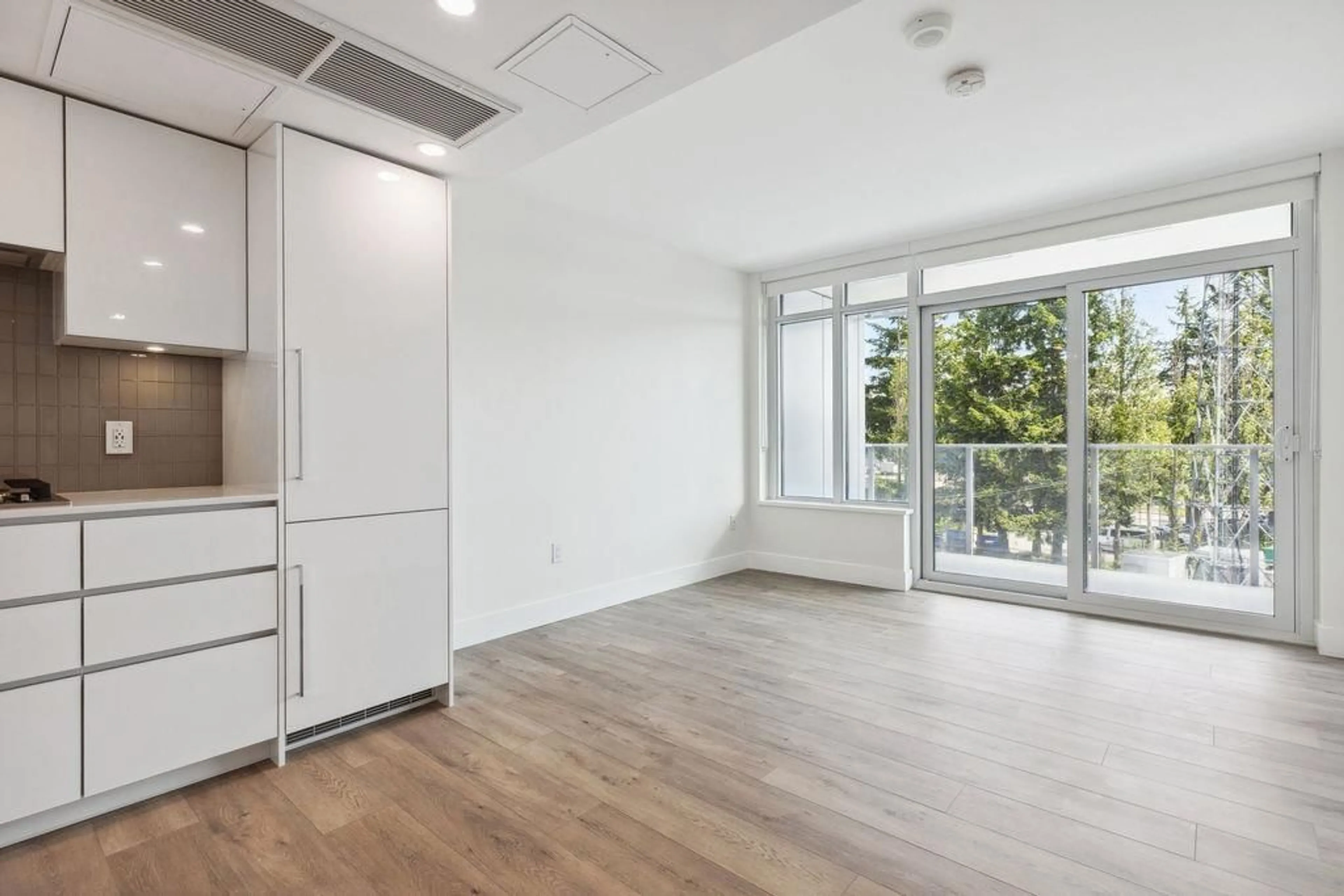 A pic of a room for 401 - 10428 WHALLEY, Surrey British Columbia V3T0W2