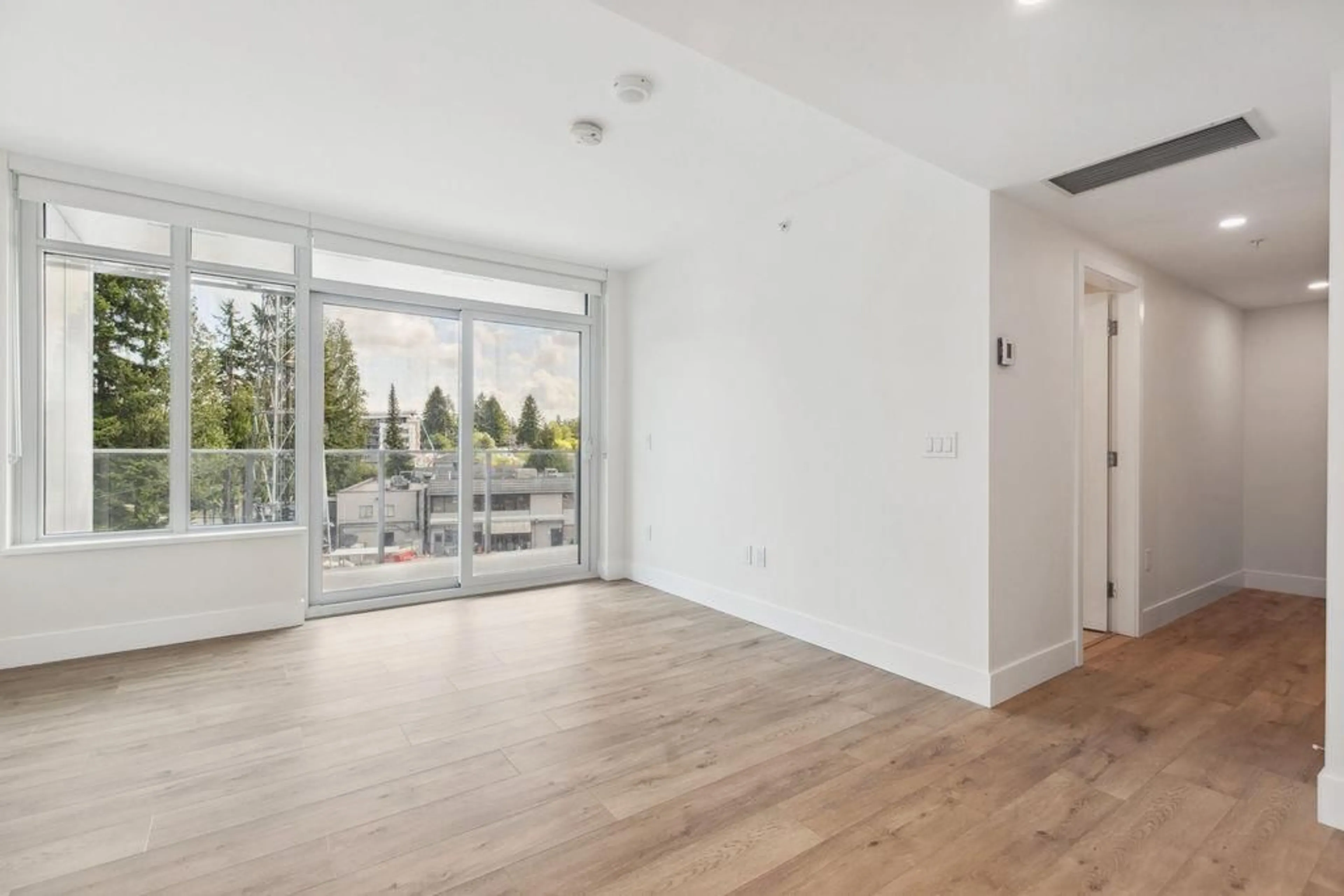 A pic of a room for 401 - 10428 WHALLEY, Surrey British Columbia V3T0W2