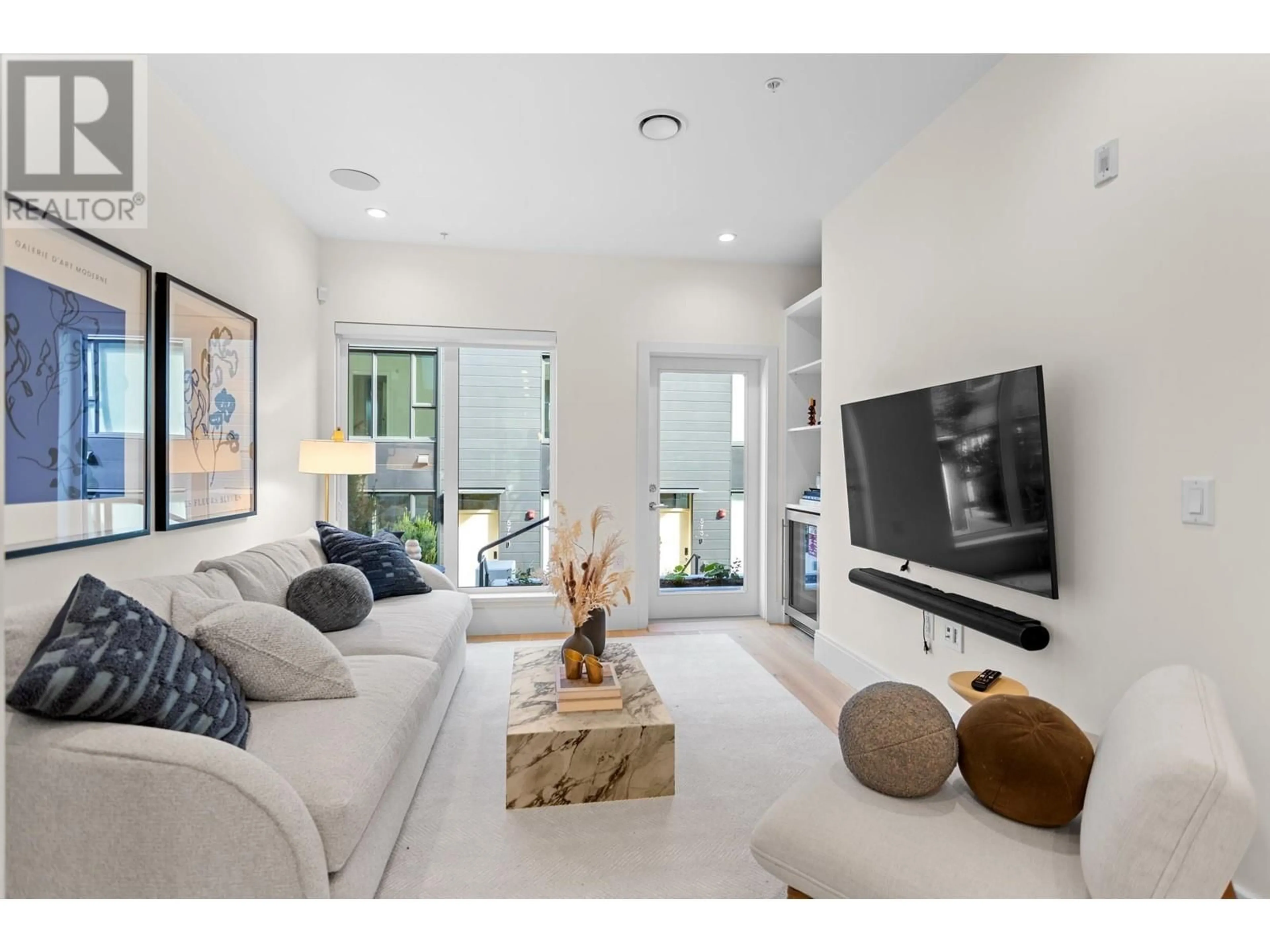 Living room with furniture, unknown for 585 26TH AVENUE, Vancouver British Columbia V5Z2E4