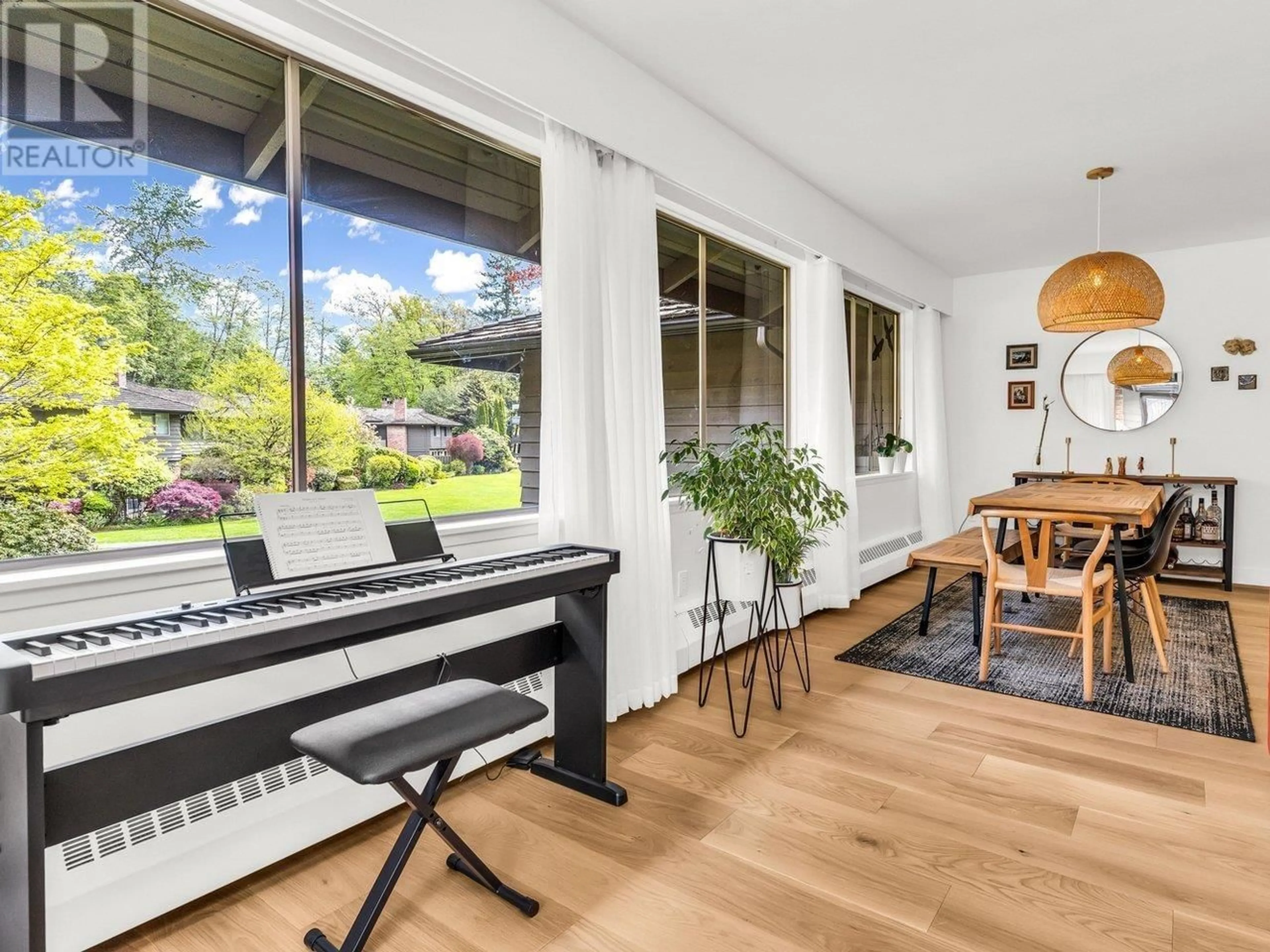 Unknown for 1004 - 235 KEITH ROAD, West Vancouver British Columbia V7T1L5
