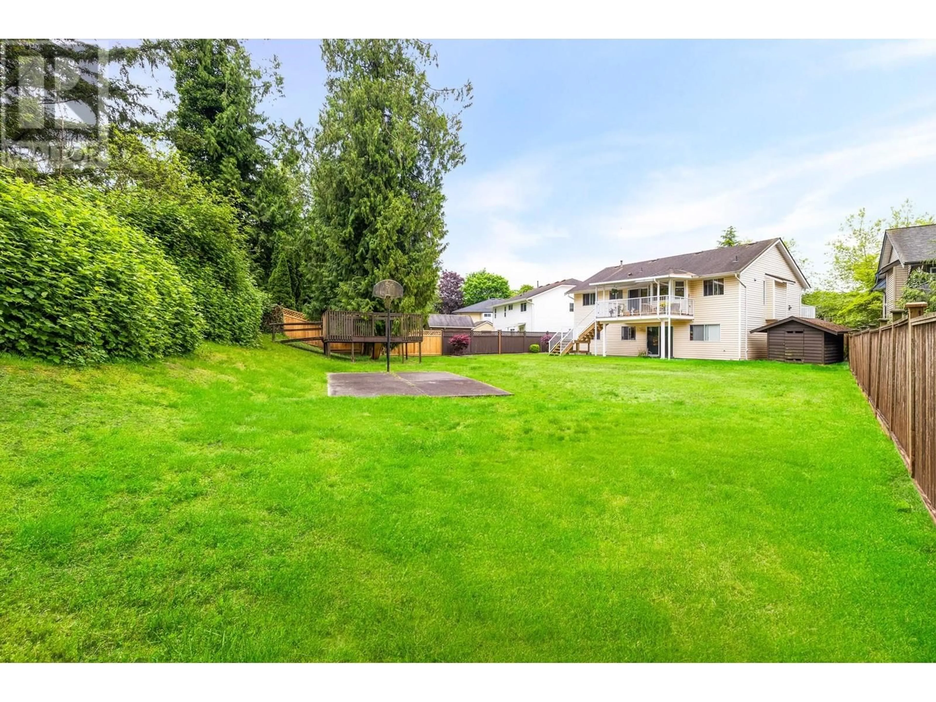 A pic from outside/outdoor area/front of a property/back of a property/a pic from drone, unknown for 12400 NIKOLA STREET, Pitt Meadows British Columbia V3Y2K8