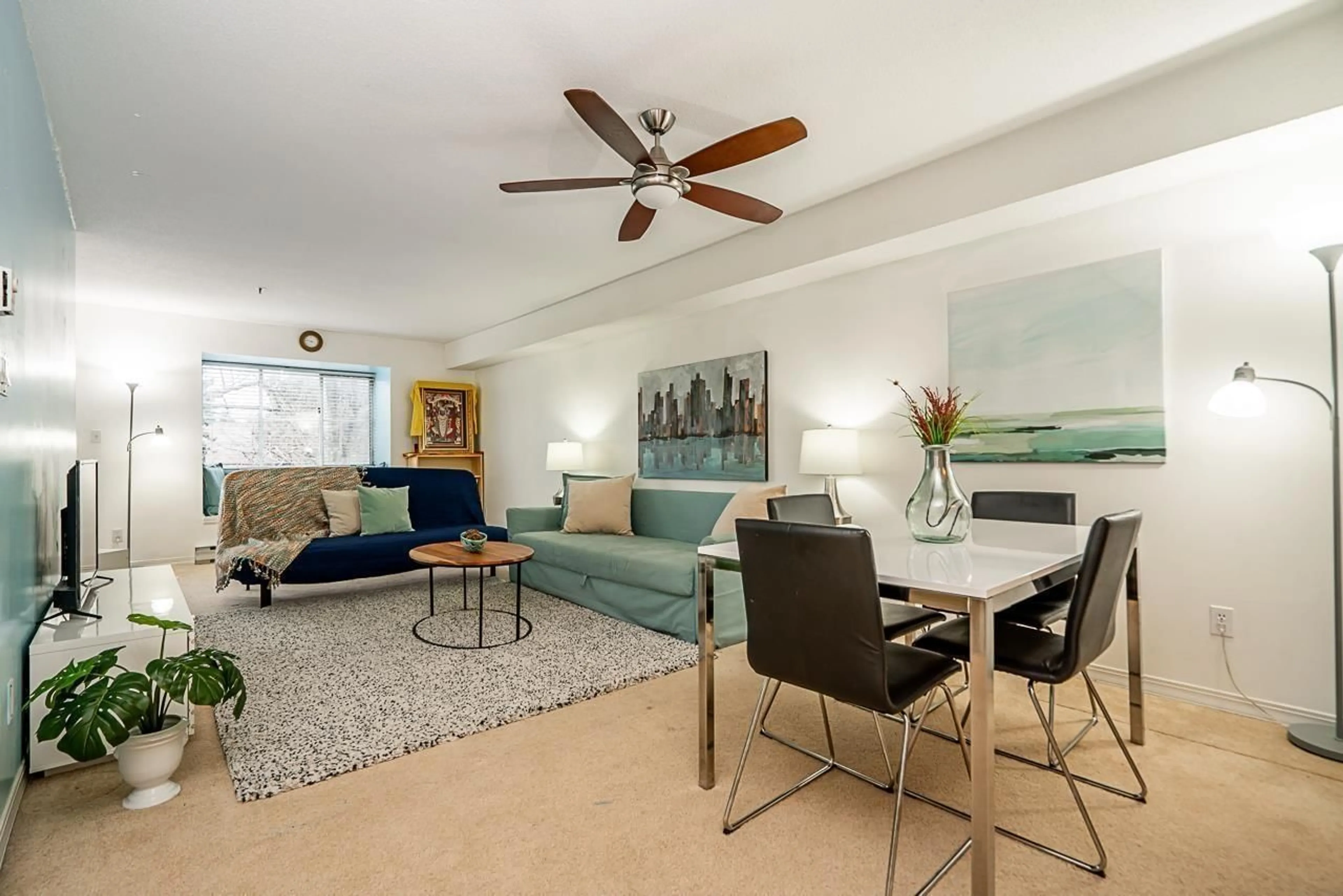 Living room with furniture, unknown for 320 - 12101 80, Surrey British Columbia V3W5V6