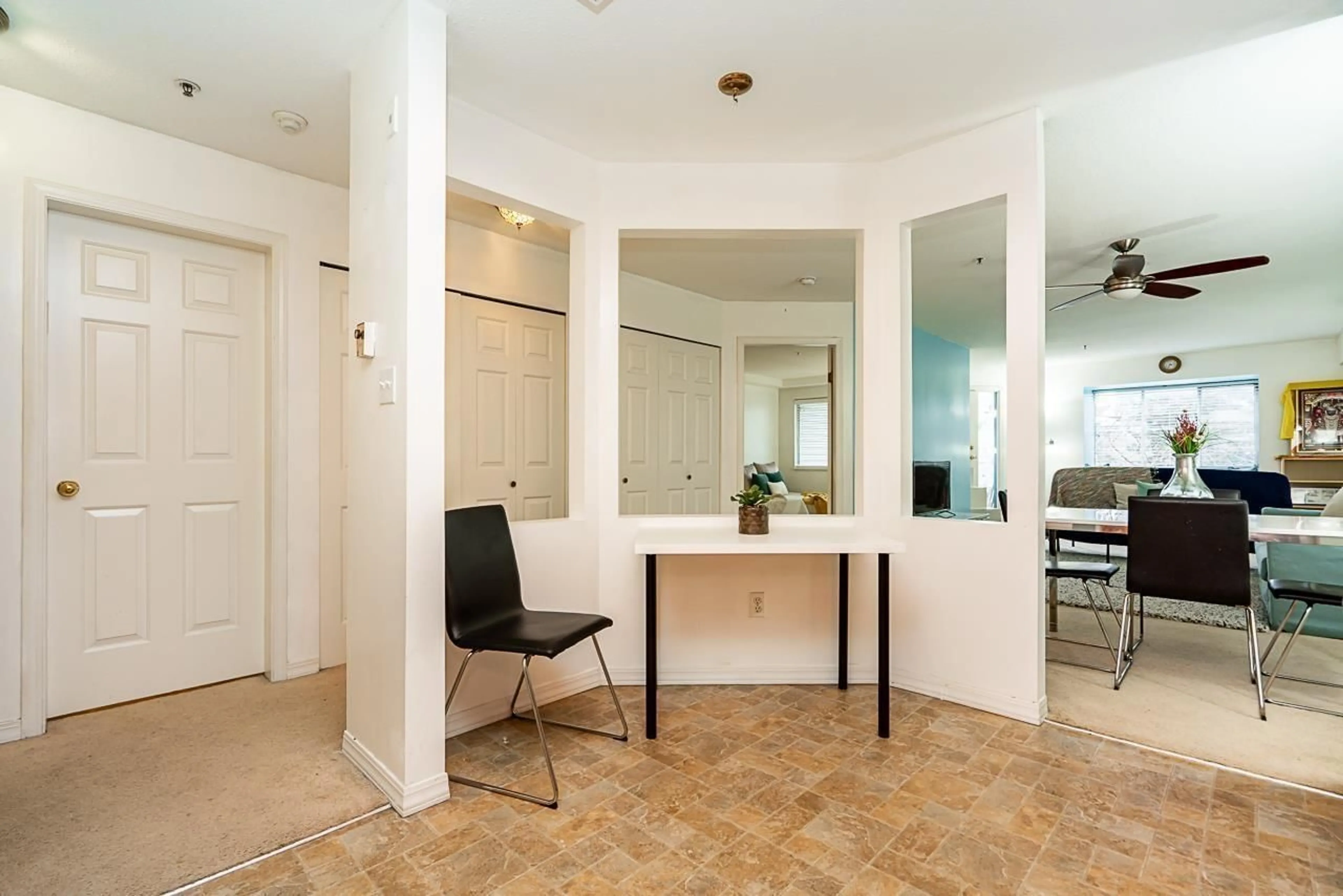 Indoor foyer for 320 - 12101 80, Surrey British Columbia V3W5V6