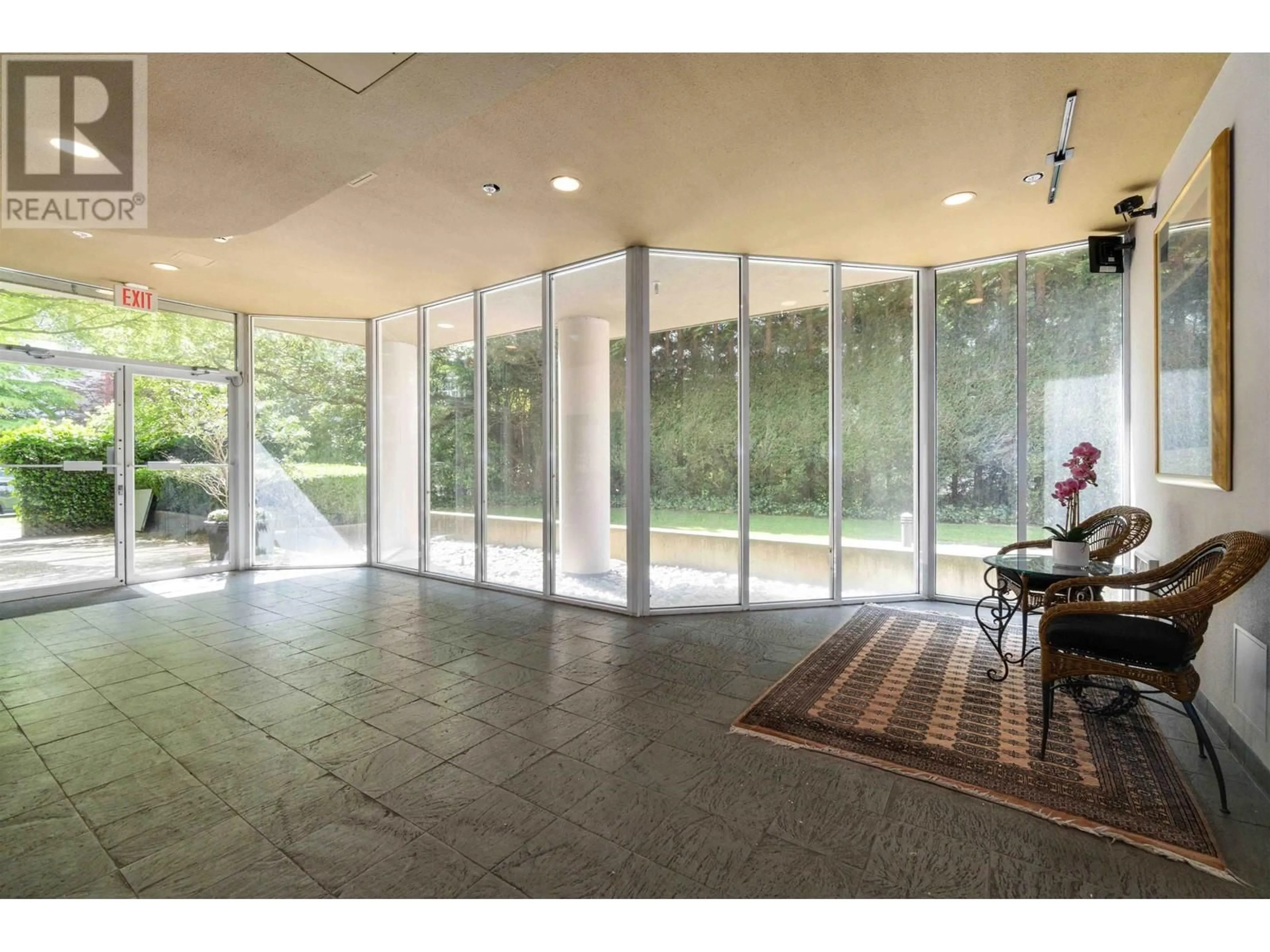 Indoor foyer for 1002 - 2121 38TH AVENUE, Vancouver British Columbia V6M1R8