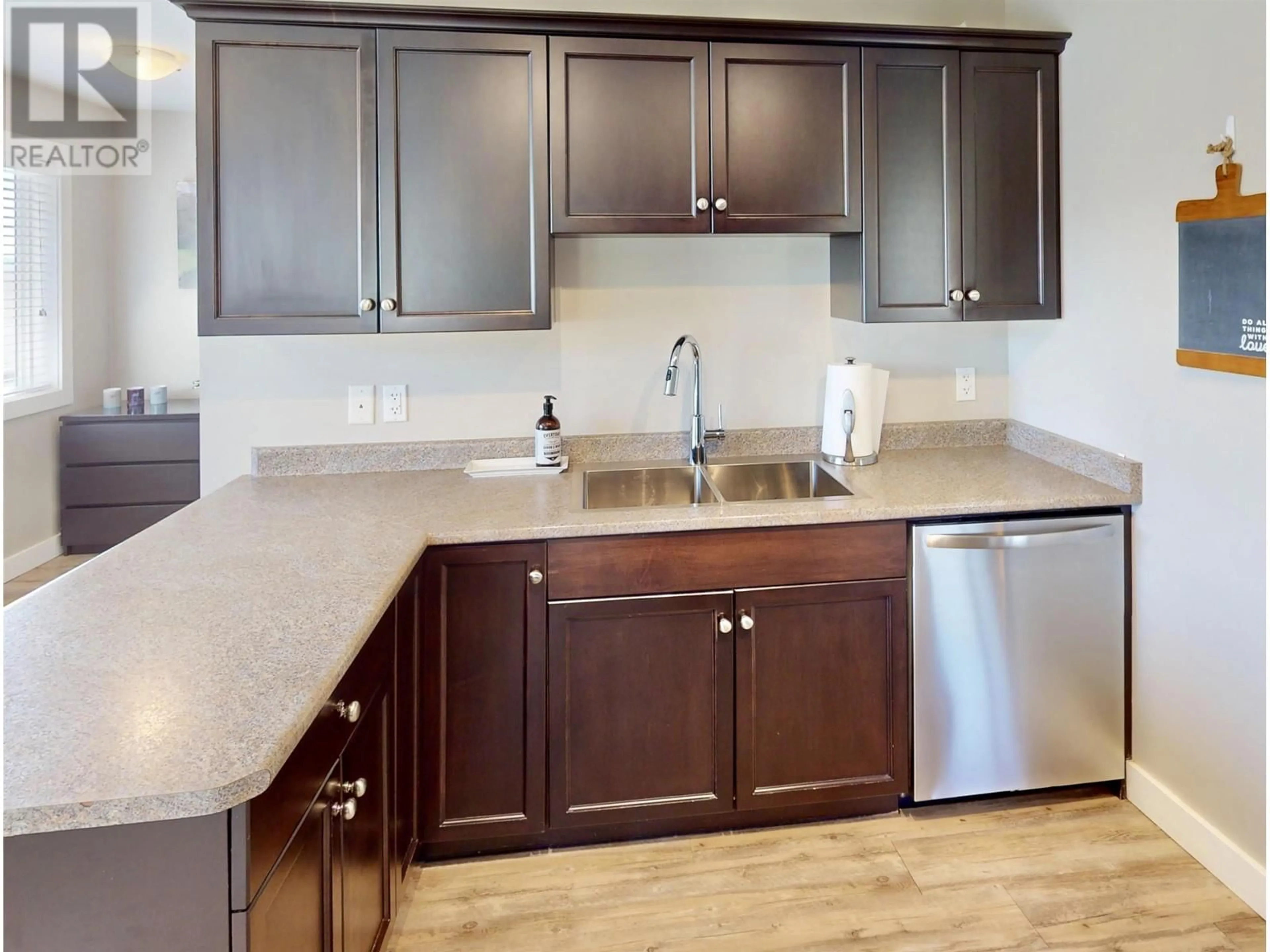 Standard kitchen, unknown for 2 - 9707 99 AVENUE, Taylor British Columbia V0C2K0