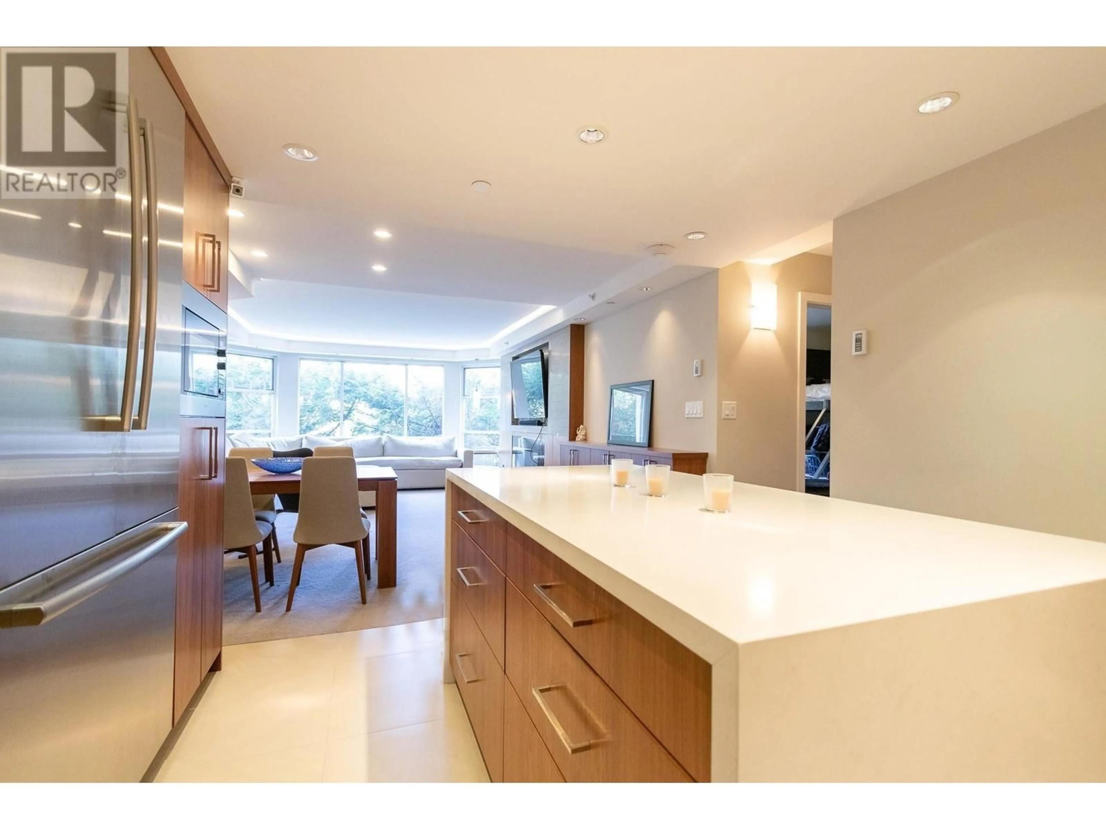 Open concept kitchen, unknown for 105 - 4910 SPEARHEAD PLACE, Whistler British Columbia V8E1G1