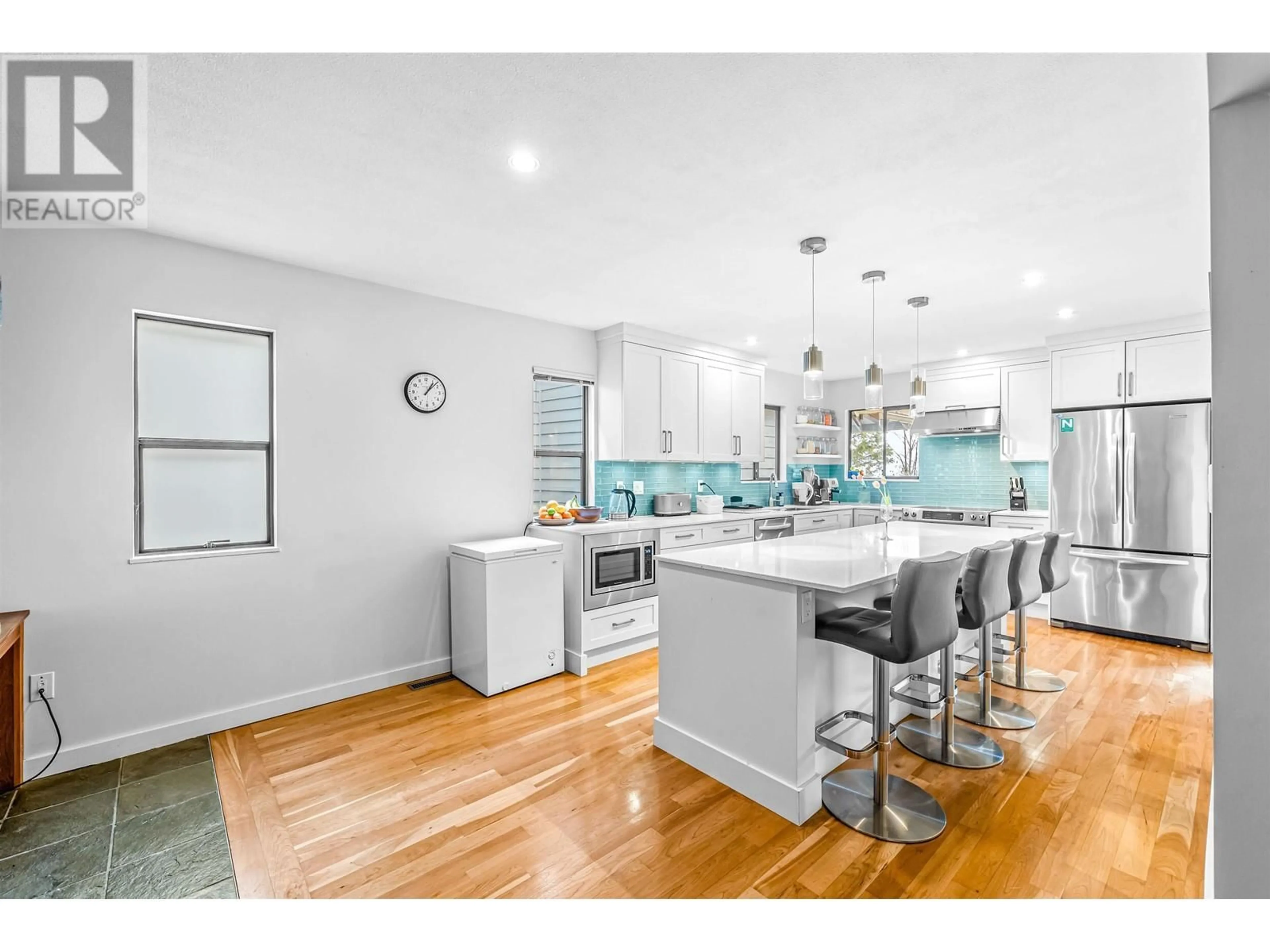 Open concept kitchen, unknown for 5709 OWL COURT, North Vancouver British Columbia V7R4V1