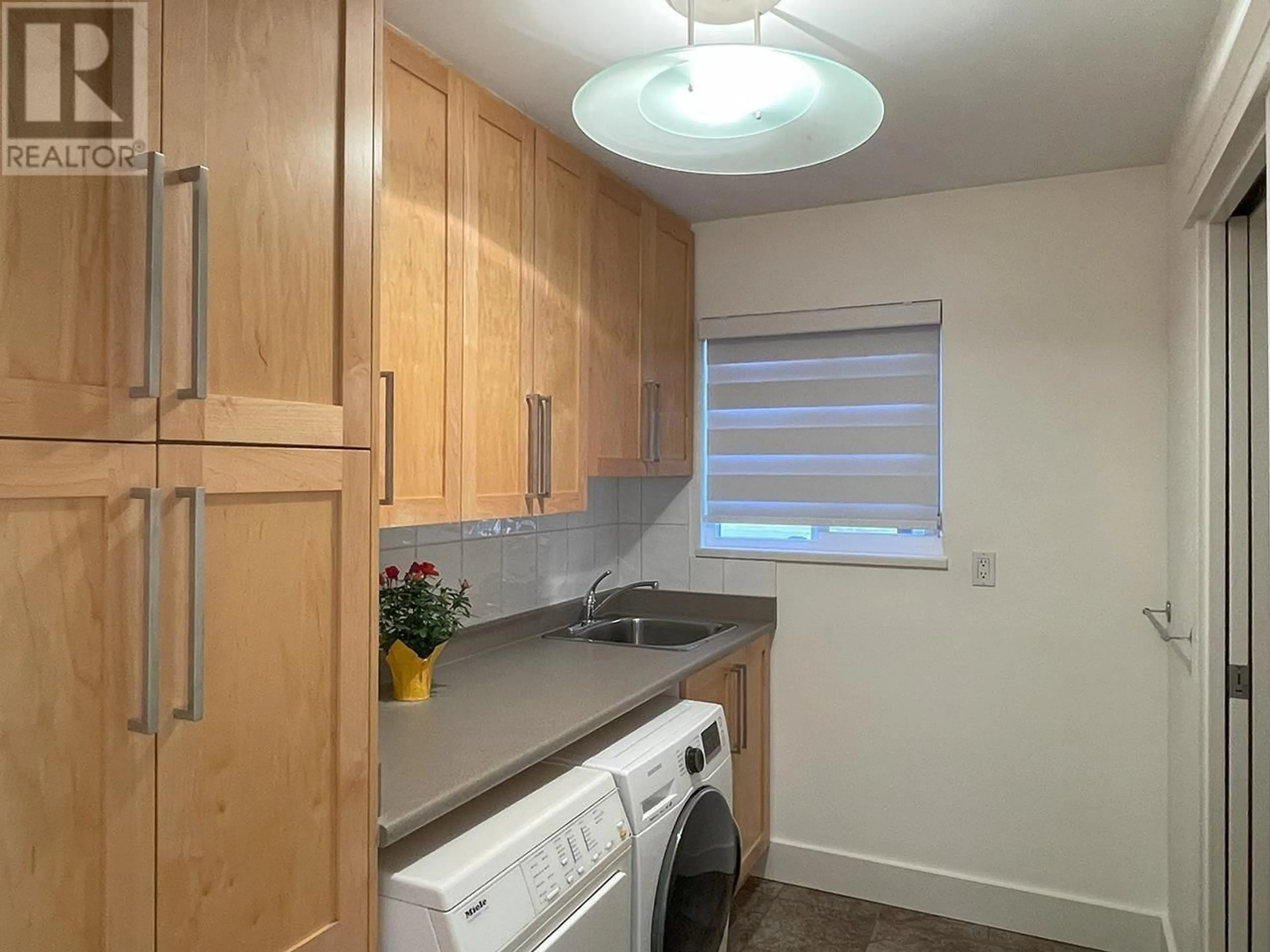 Standard kitchen, unknown for 3558 32ND AVENUE, Vancouver British Columbia V6S1Z2