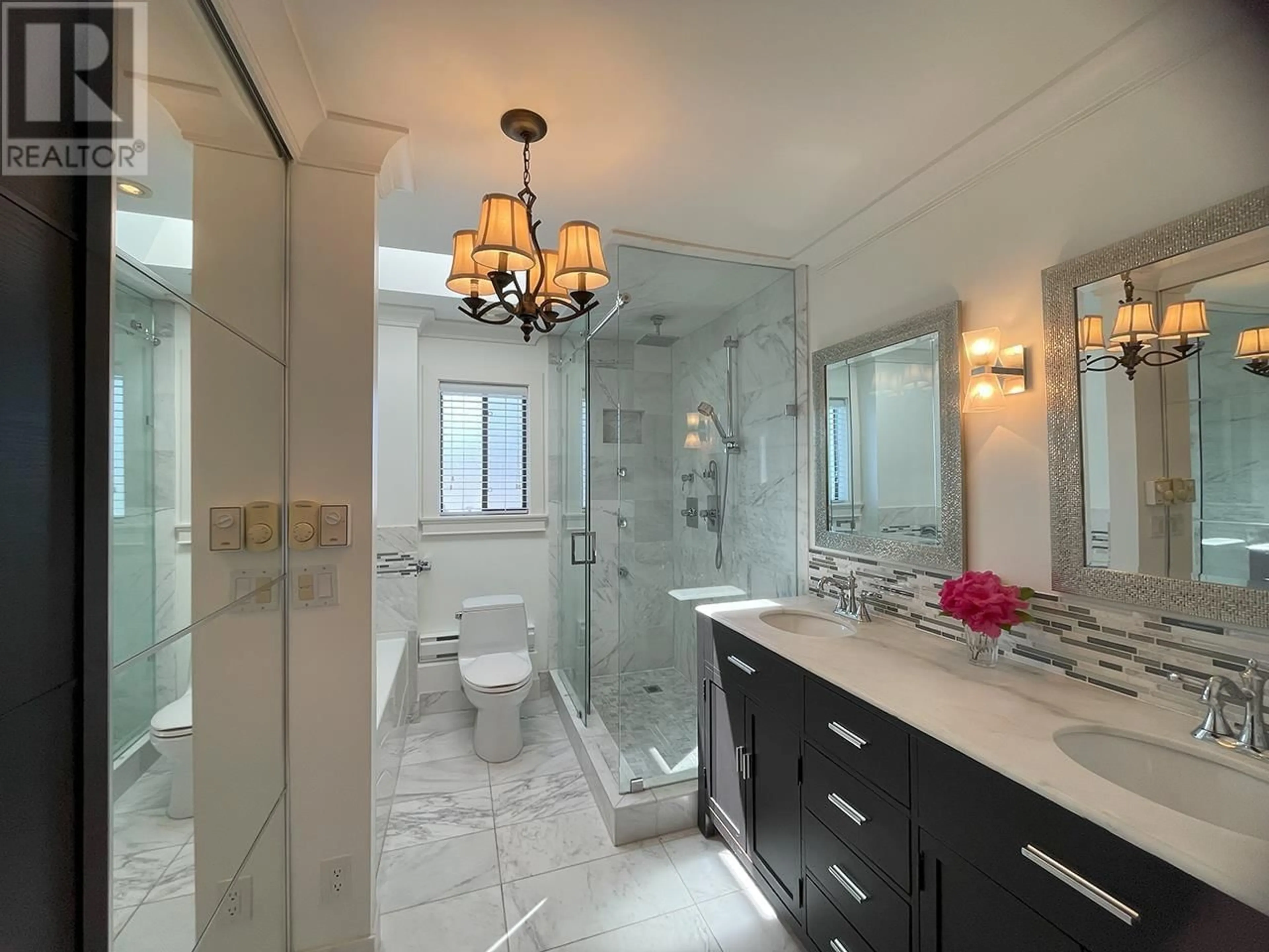 Contemporary bathroom, ceramic/tile floor for 3558 32ND AVENUE, Vancouver British Columbia V6S1Z2