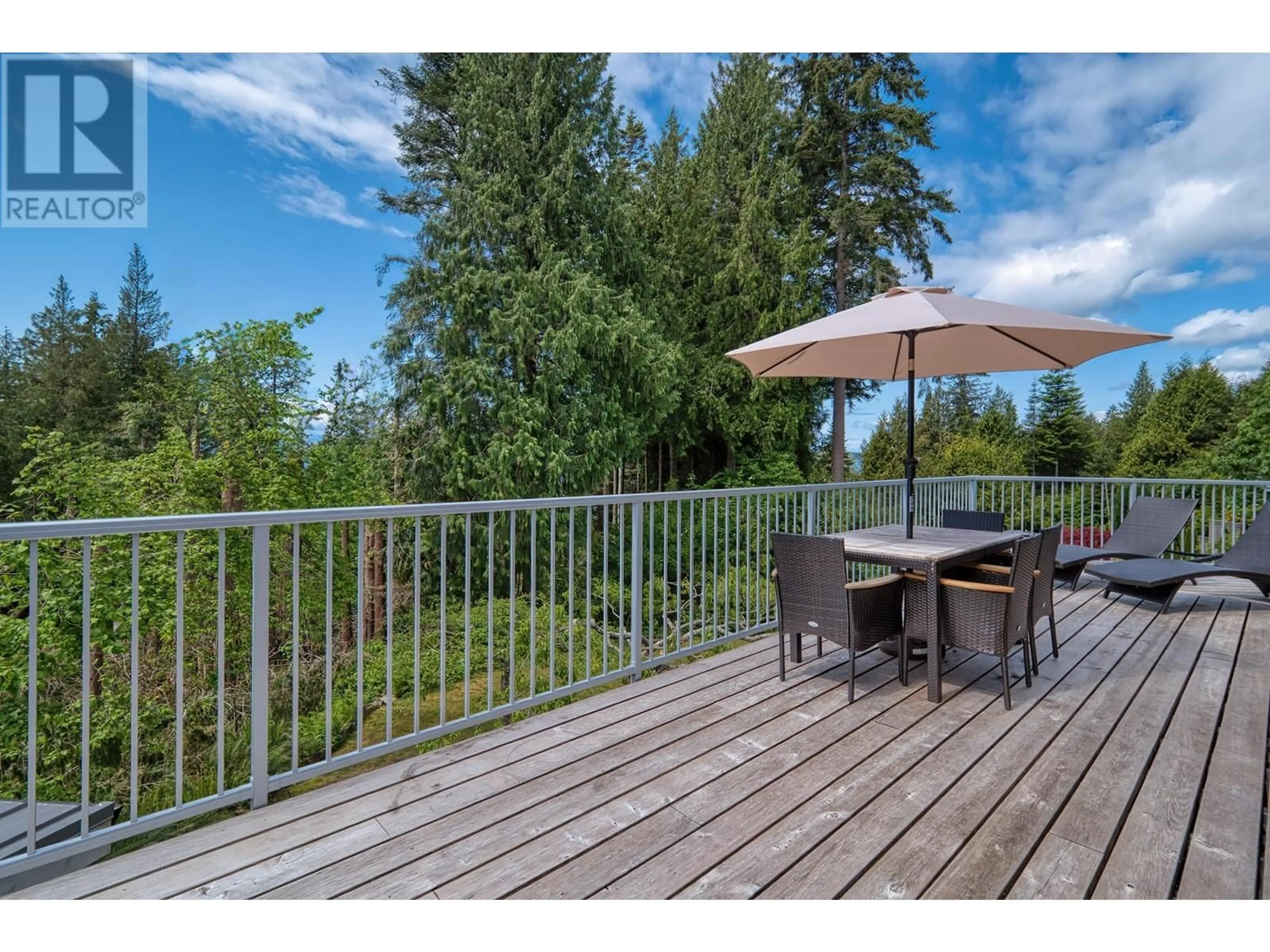 Patio, water/lake/river/ocean view for 4873 LAUREL AVENUE, Sechelt British Columbia V7Z0B5