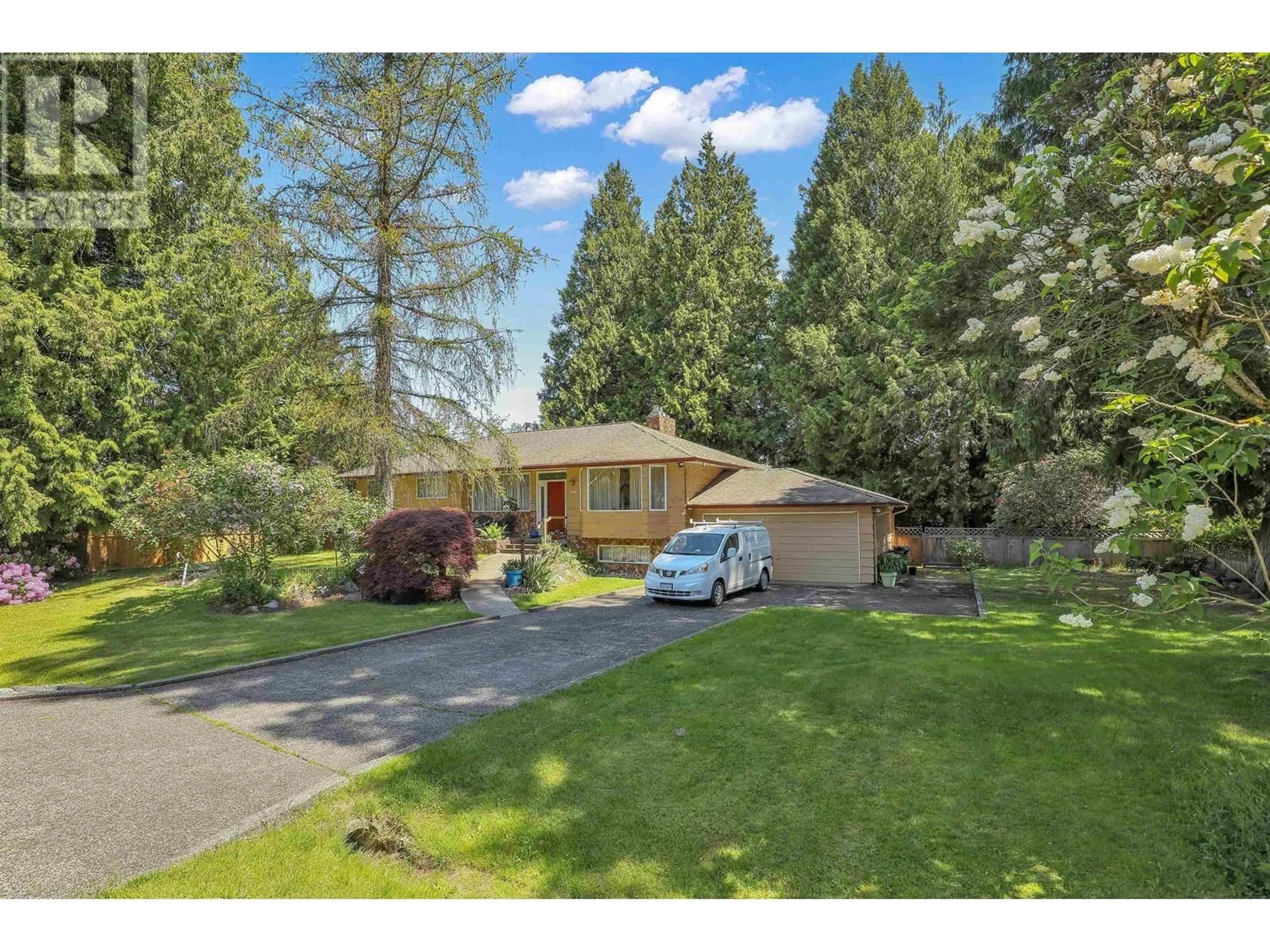 A pic from outside/outdoor area/front of a property/back of a property/a pic from drone, unknown for 1520 54 STREET, Delta British Columbia V4M3H5