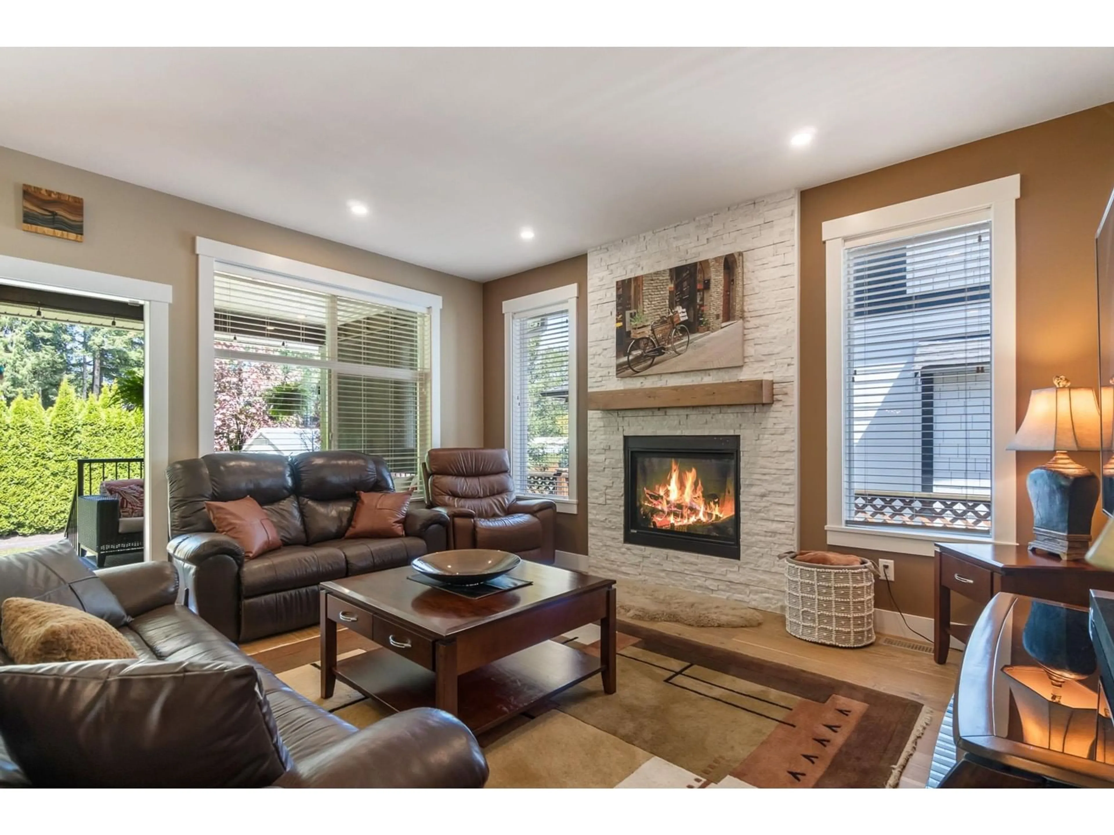 Living room with furniture, unknown for 17 - 14550 MORRIS VALLEY, Mission British Columbia V0M1A1