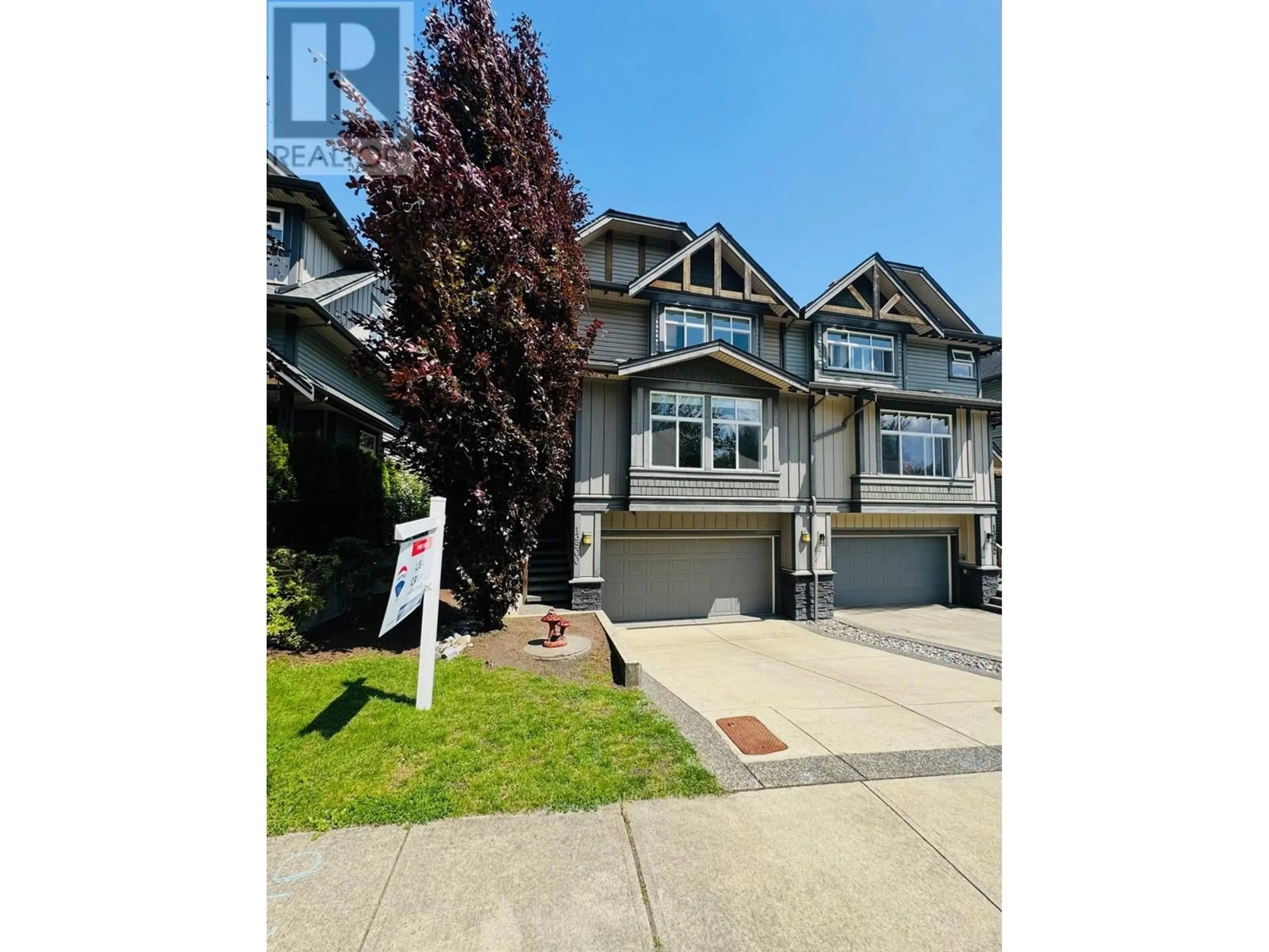 A pic from outside/outdoor area/front of a property/back of a property/a pic from drone, street for 13500 229 LOOP, Maple Ridge British Columbia V4R0E5