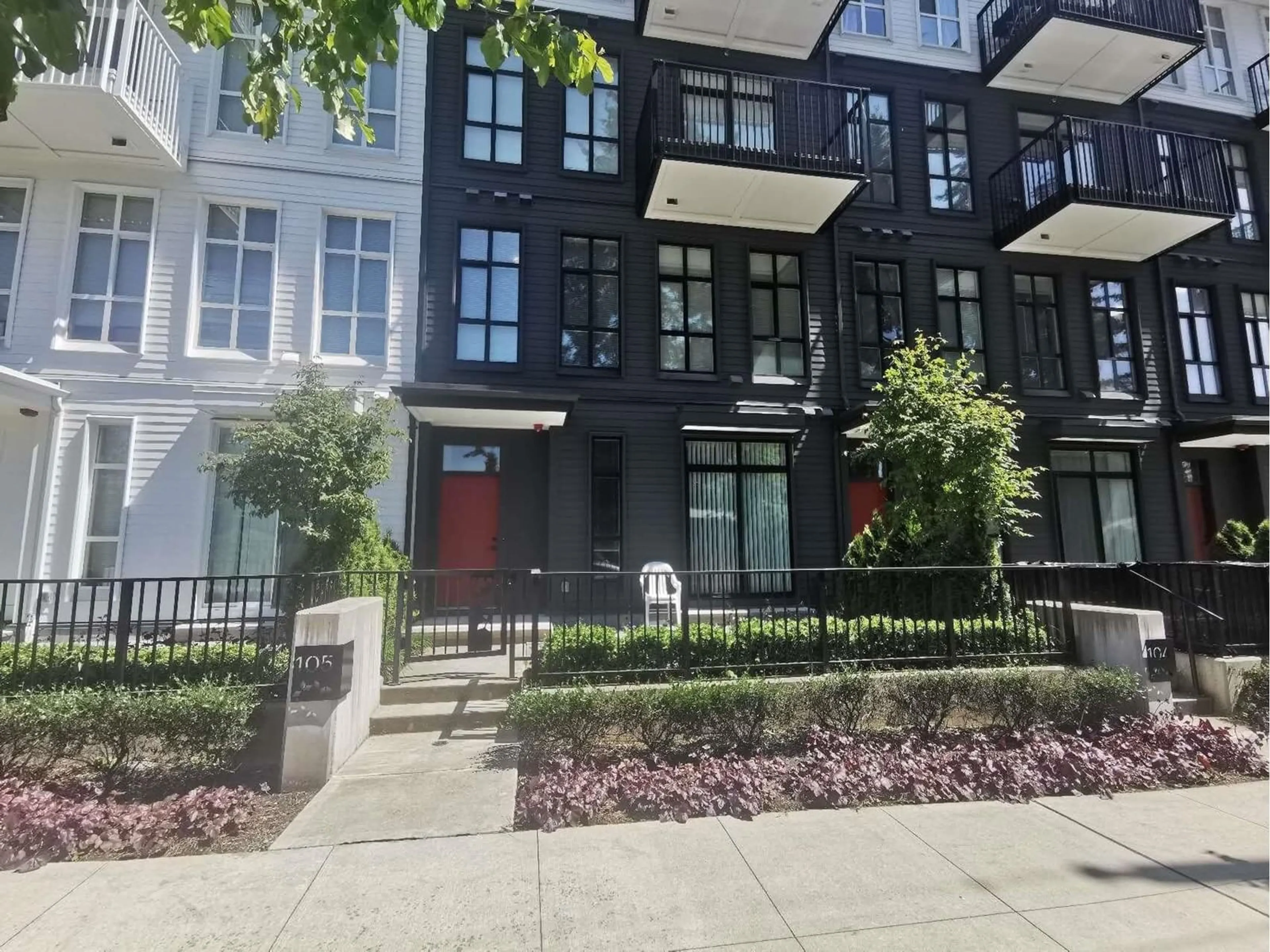 A pic from outside/outdoor area/front of a property/back of a property/a pic from drone, street for 105 - 13929 105, Surrey British Columbia V3T0R5