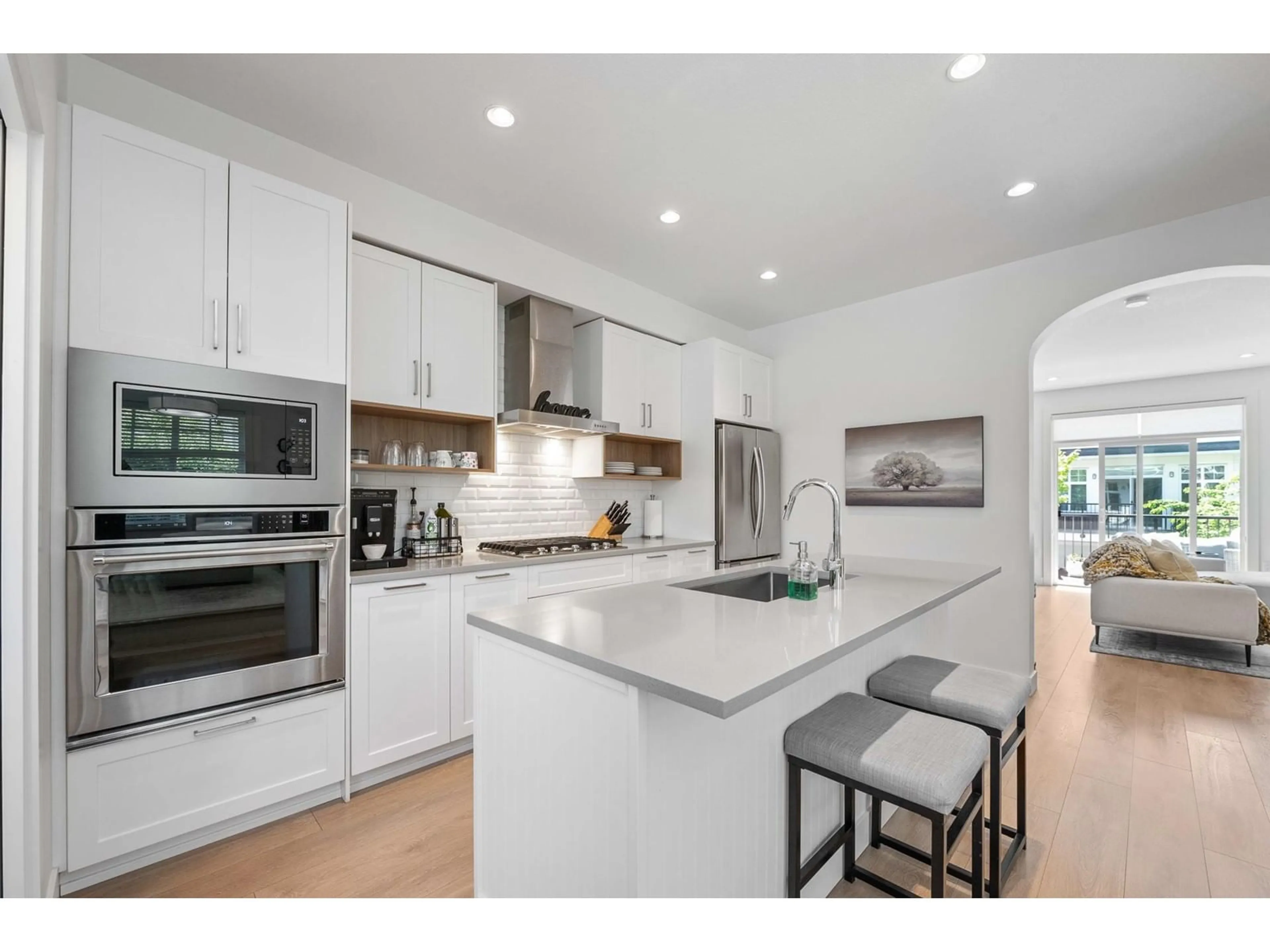 Open concept kitchen, unknown for 1 - 288 171, Surrey British Columbia V3Z9P5