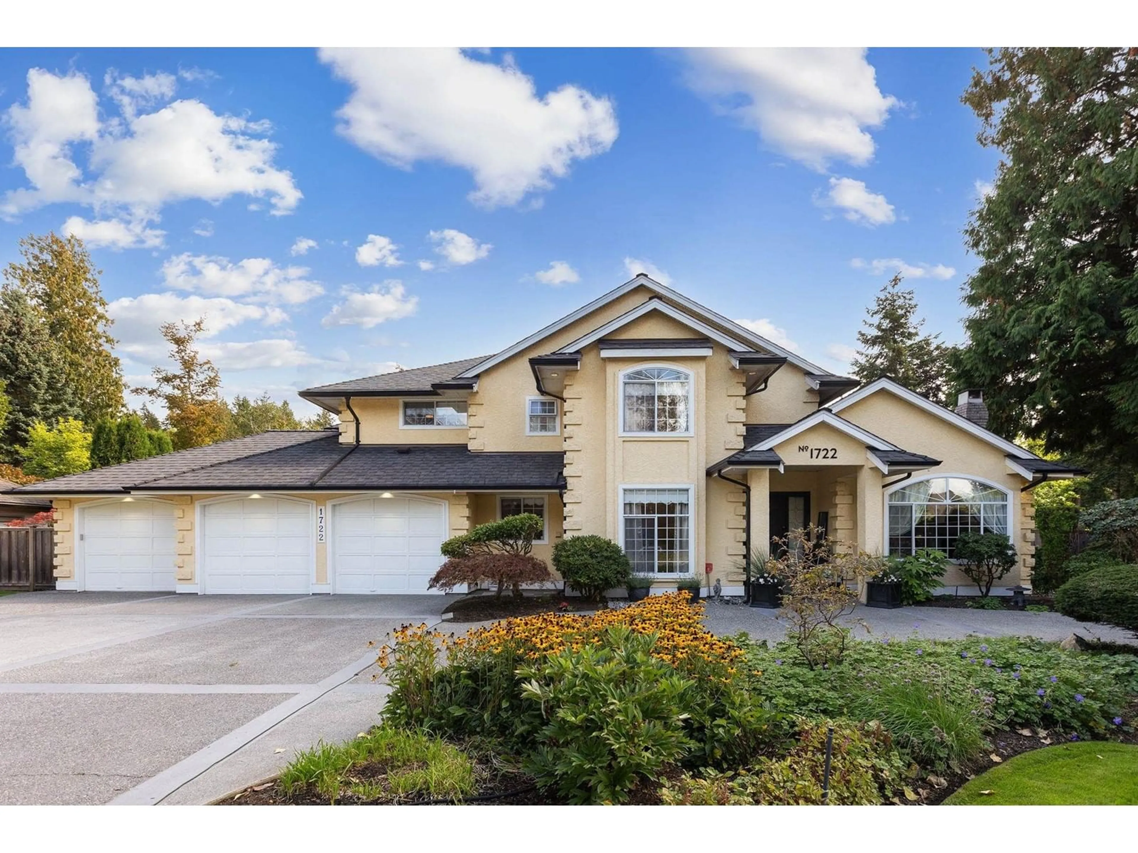 Home with vinyl exterior material, street for 1722 137A, Surrey British Columbia V4A9E6
