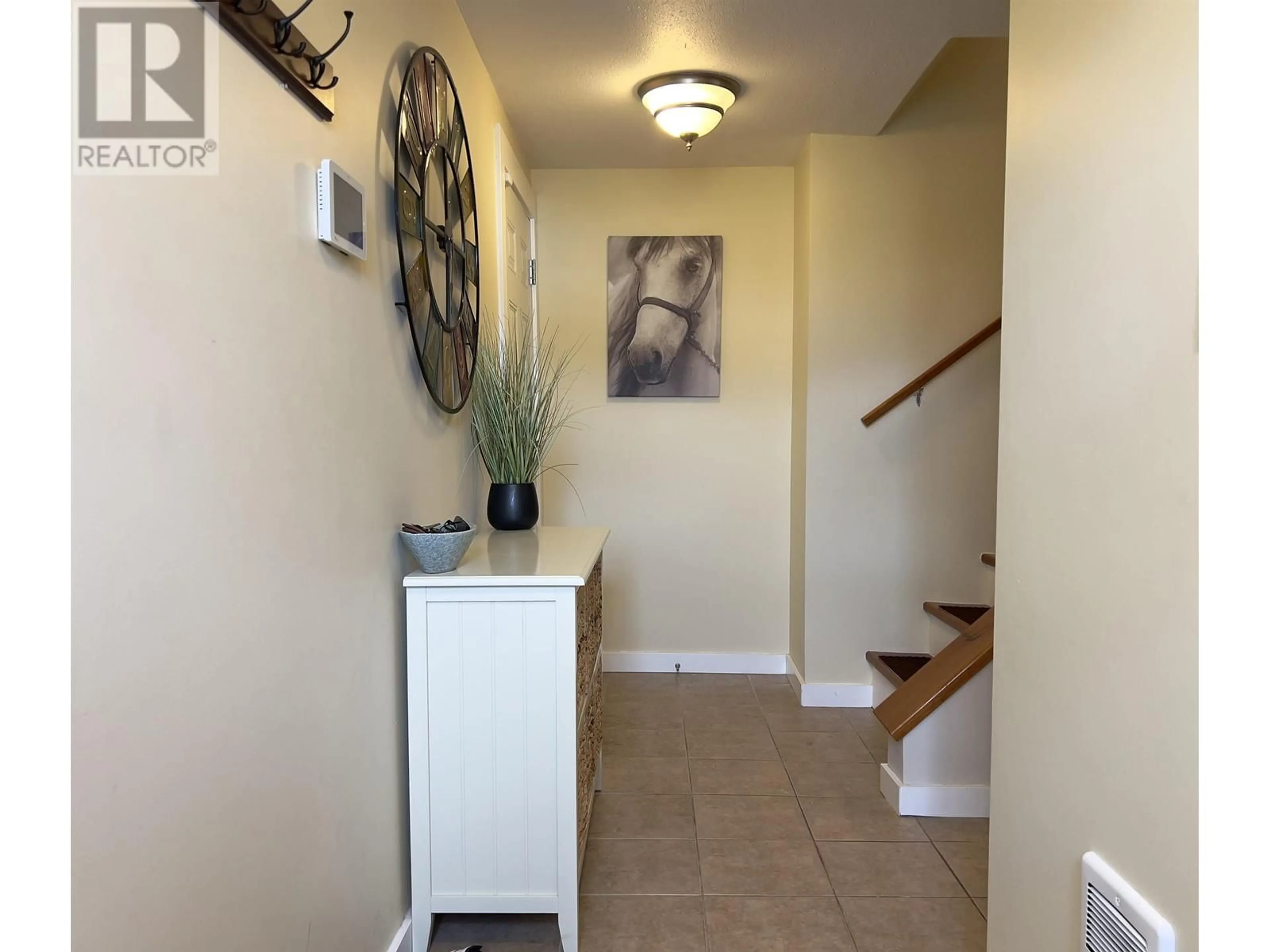 Indoor entryway for 53 TEAL STREET, Kitimat British Columbia V8C1K9