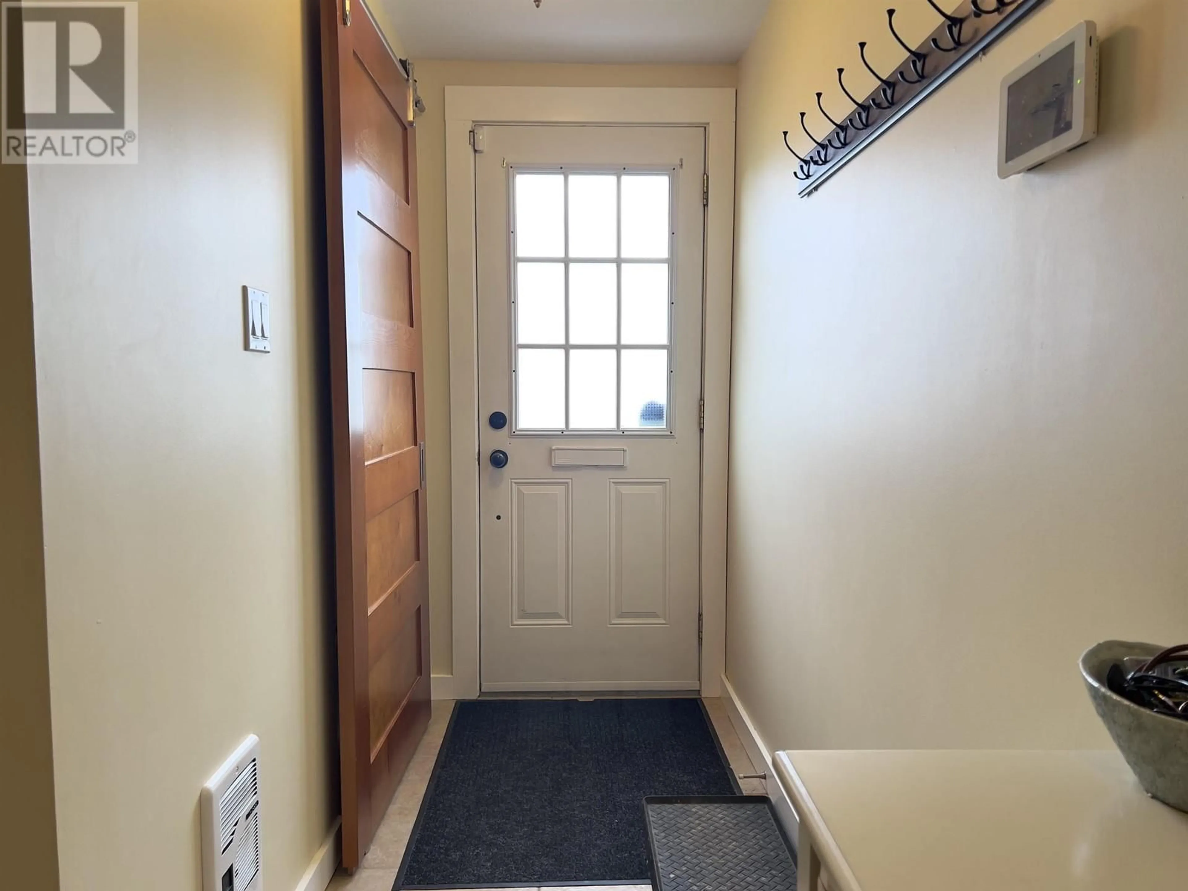 Indoor entryway for 53 TEAL STREET, Kitimat British Columbia V8C1K9