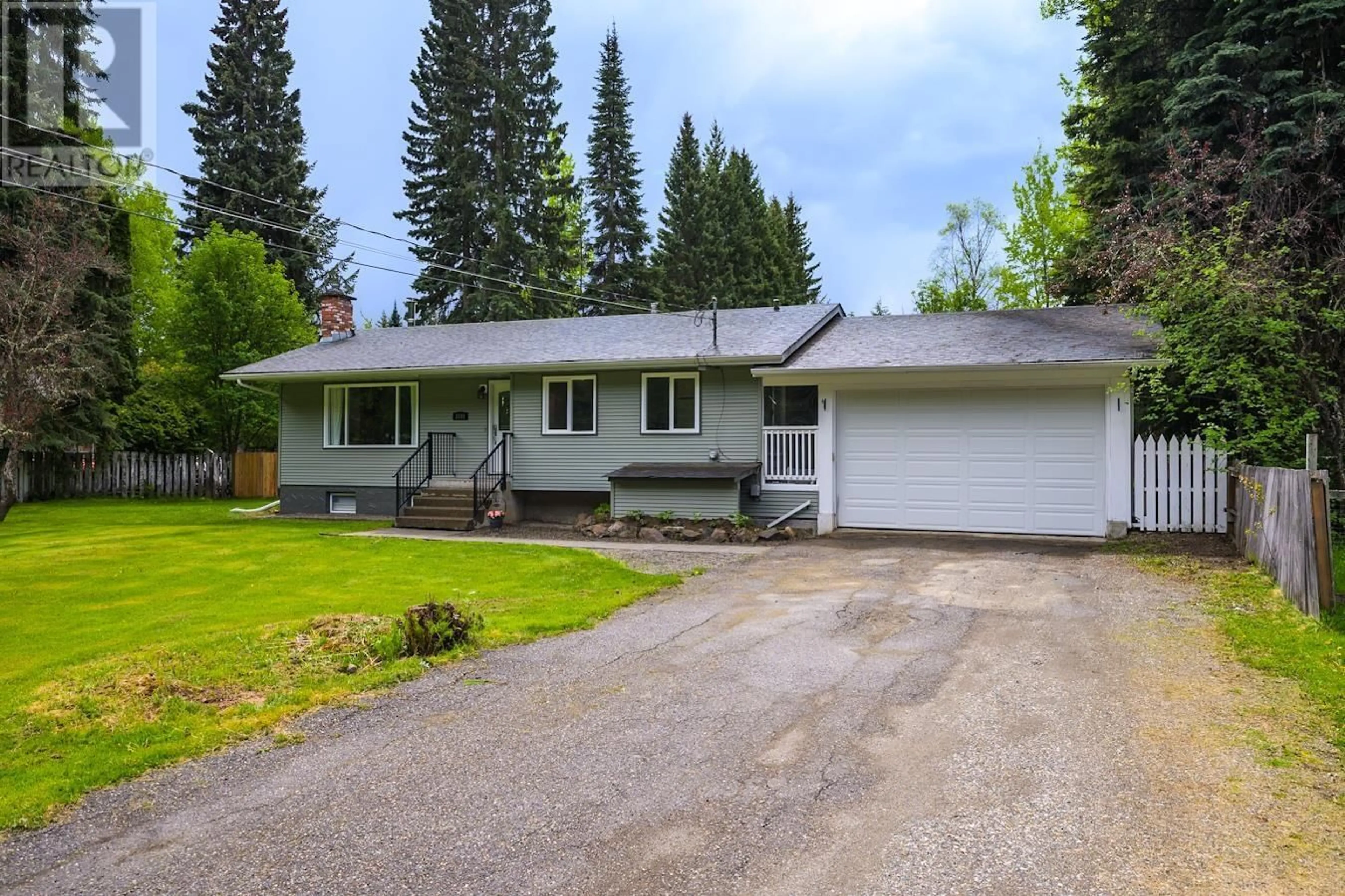 A pic from outside/outdoor area/front of a property/back of a property/a pic from drone, street for 3545 MCLARTY CRESCENT, Prince George British Columbia V2K4Z3