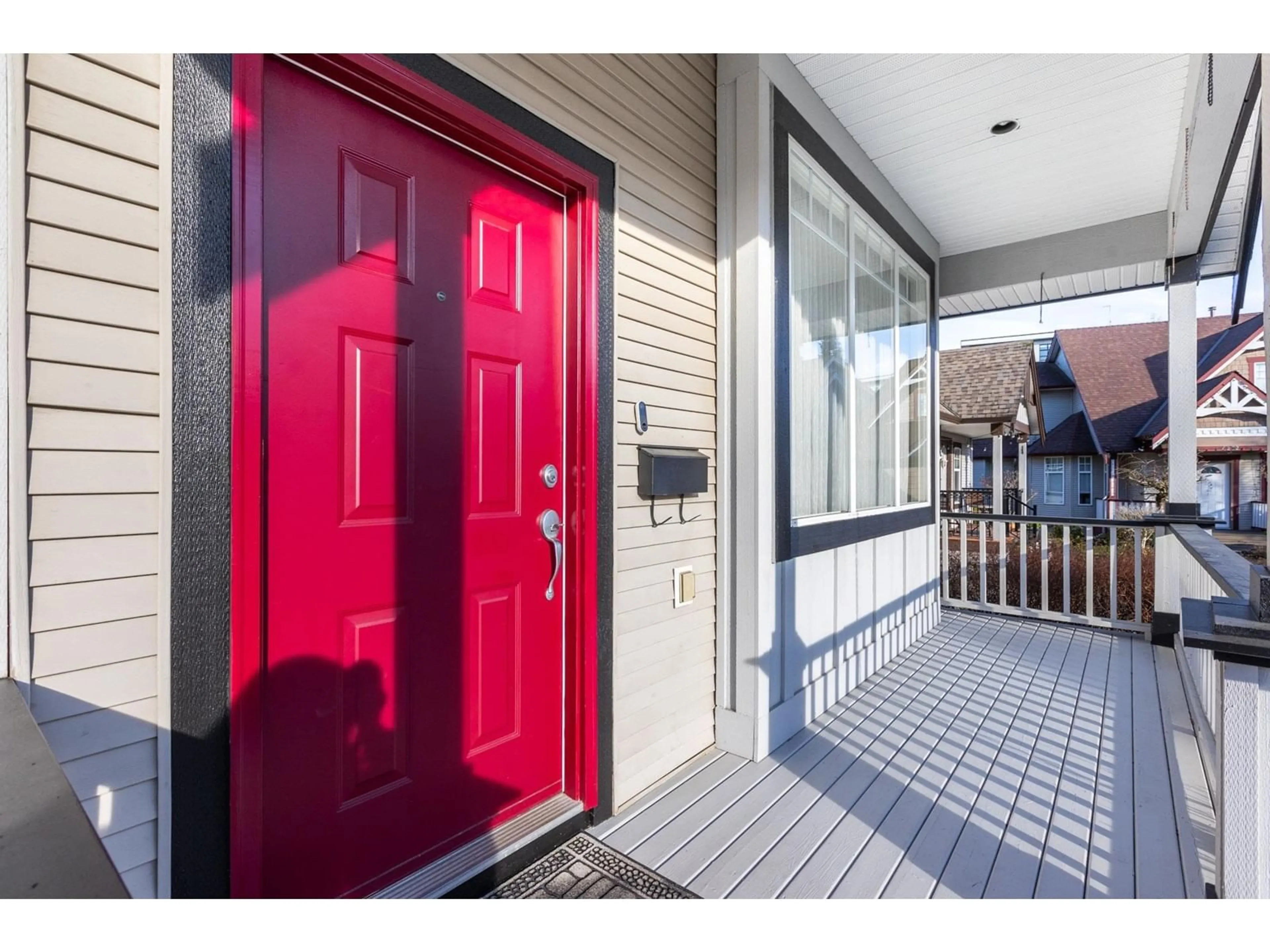 Indoor entryway for 13559 62B, Surrey British Columbia V3X3R8