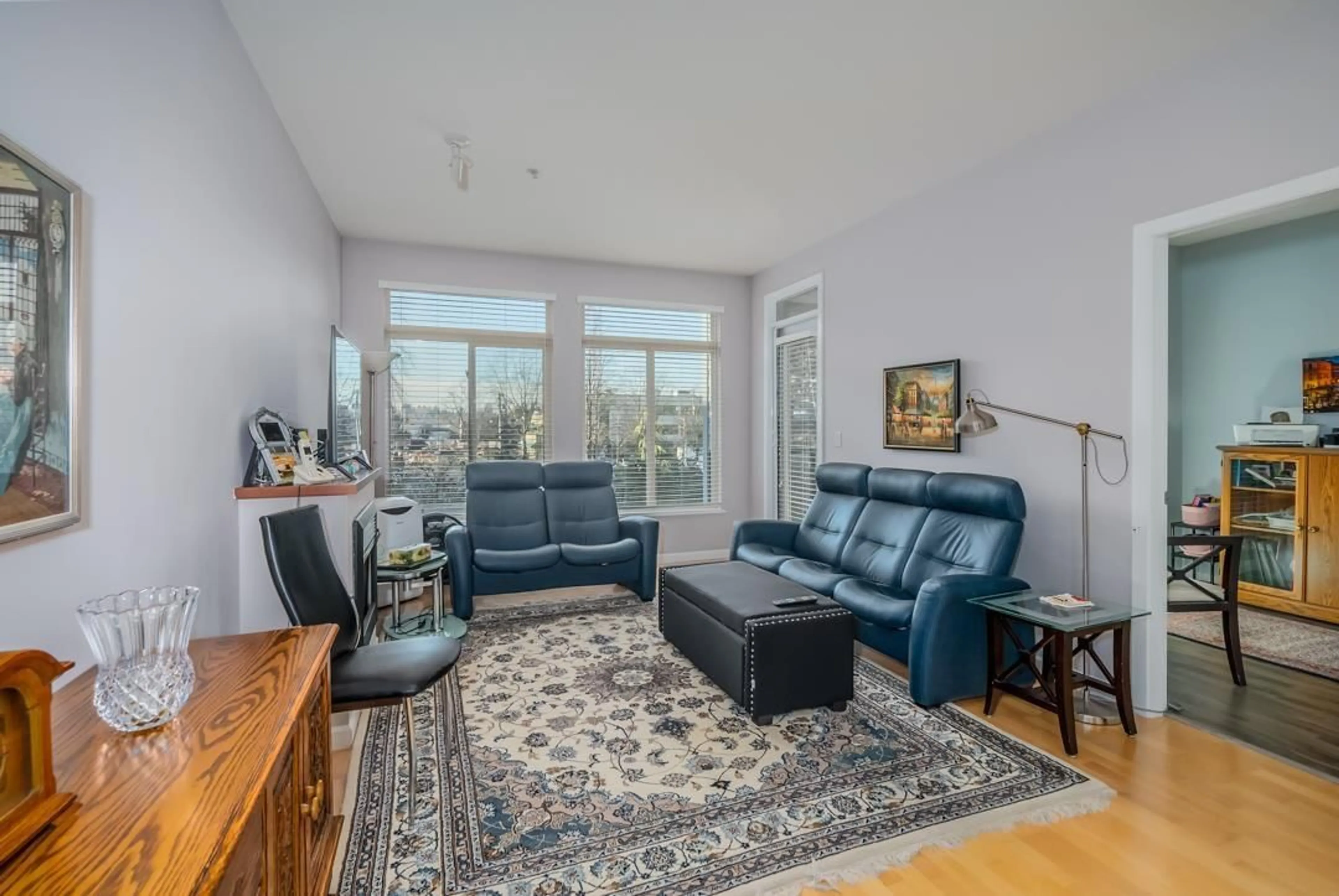 Living room with furniture, unknown for 209 - 15380 102A, Surrey British Columbia V3R0B3