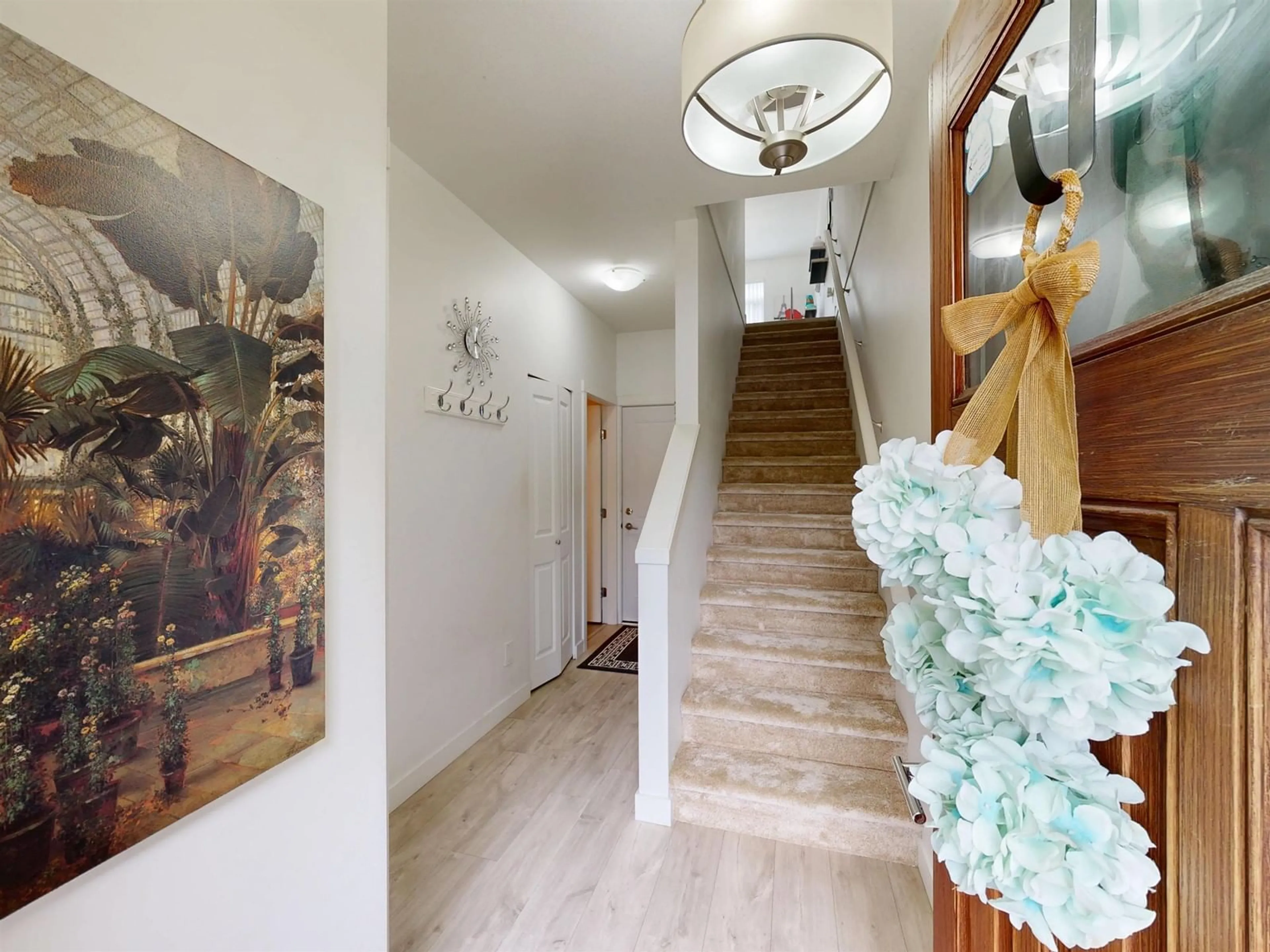 Indoor entryway for 5 - 2550 156, Surrey British Columbia V4P1C8