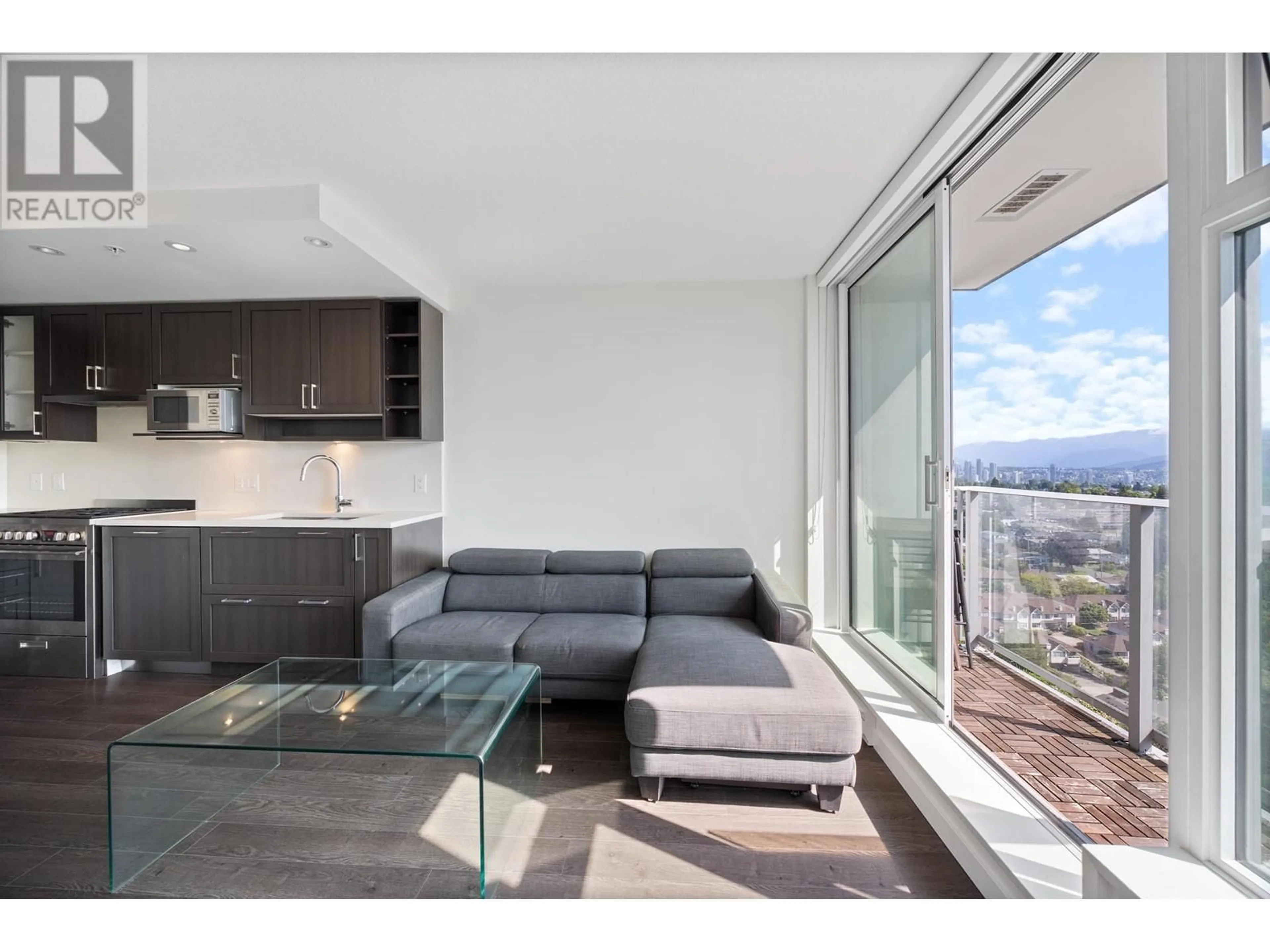 Living room with furniture, unknown for 2106 - 5515 BOUNDARY ROAD, Vancouver British Columbia V5R0E3