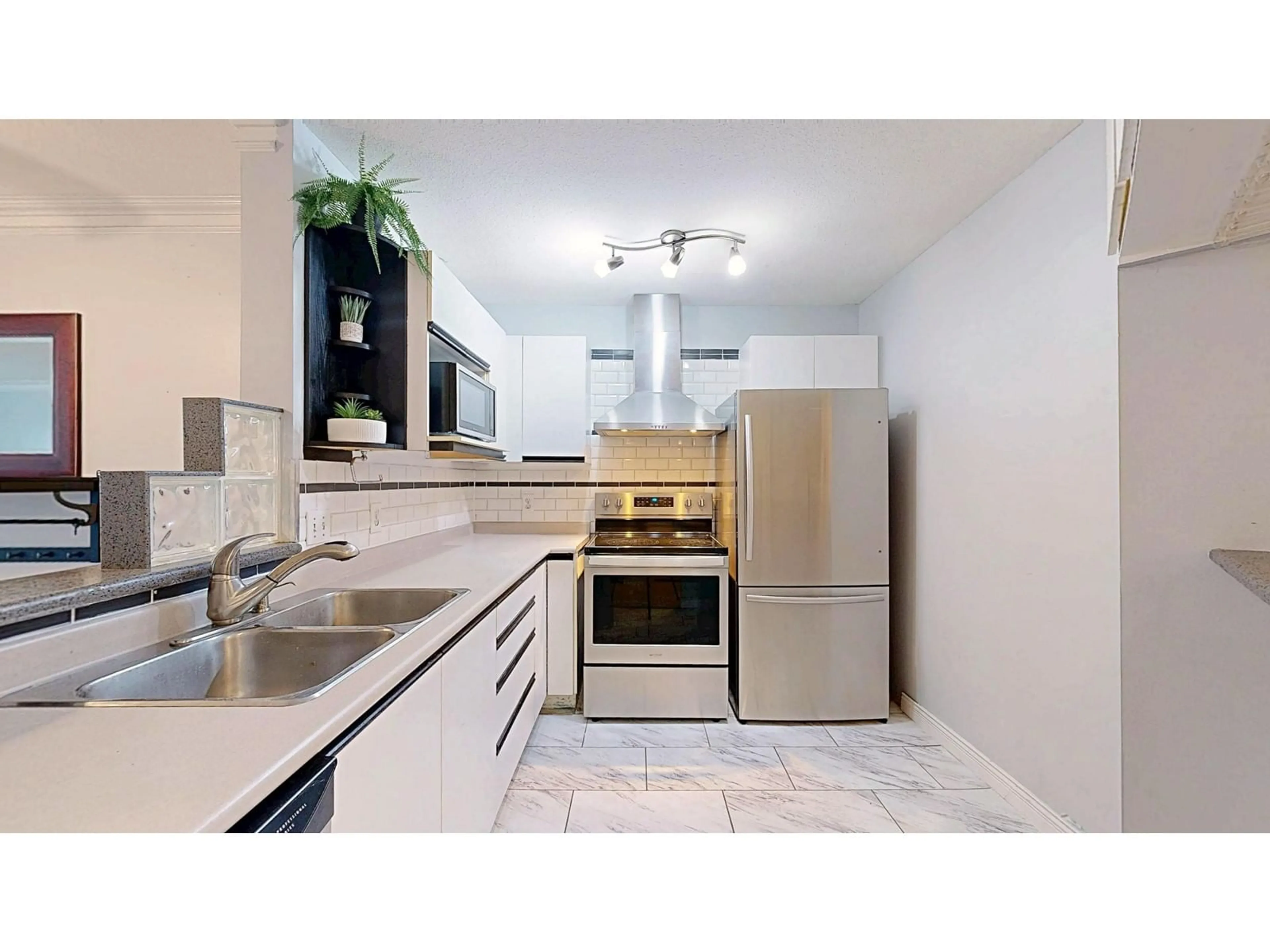 Unknown for 202 - 33887 MARSHALL, Abbotsford British Columbia V2S1L6