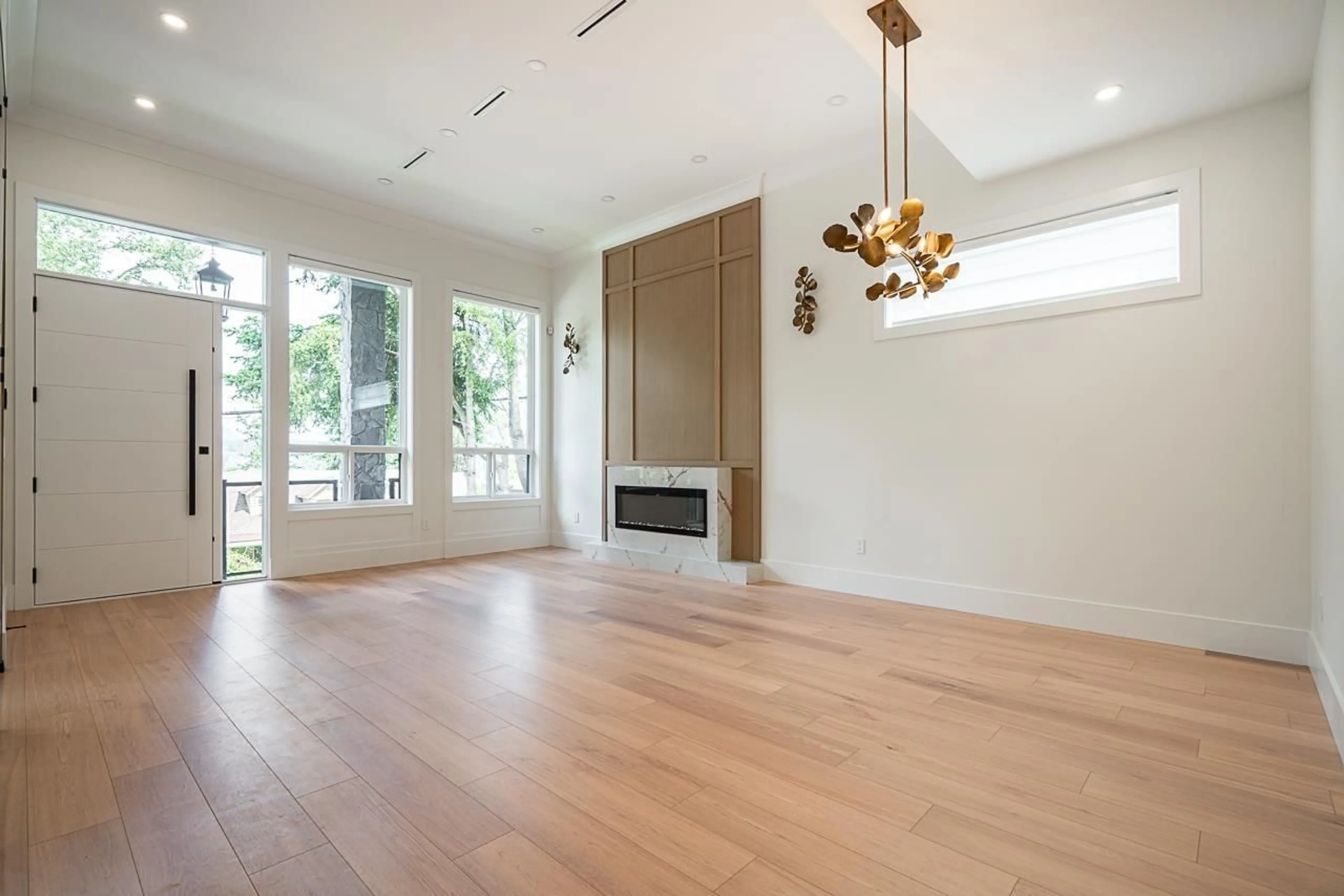 A pic of a room for 13866 115, Surrey British Columbia V3R2P3