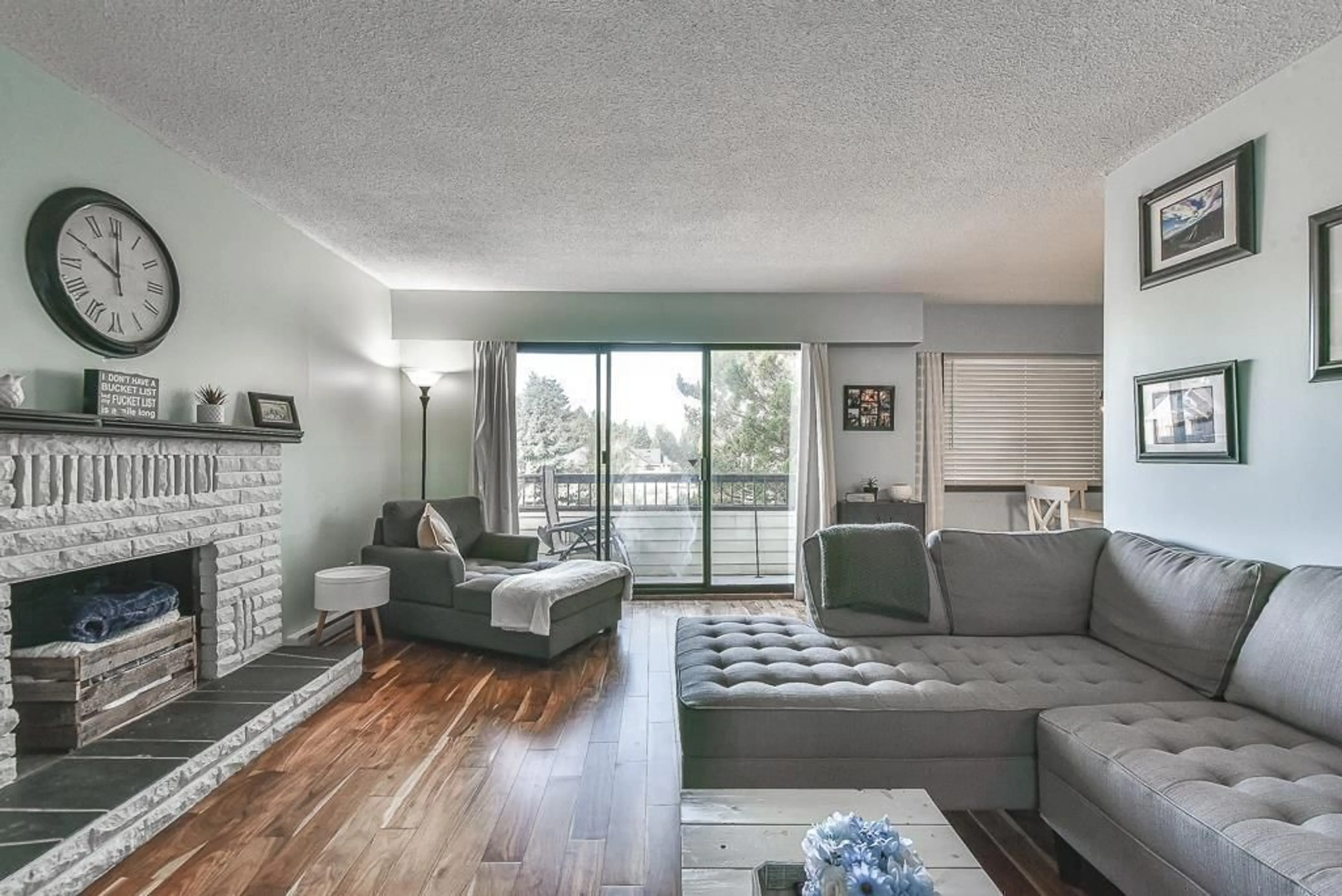 Living room with furniture, unknown for 306 - 2211 CLEARBROOK, Abbotsford British Columbia V2T2X4