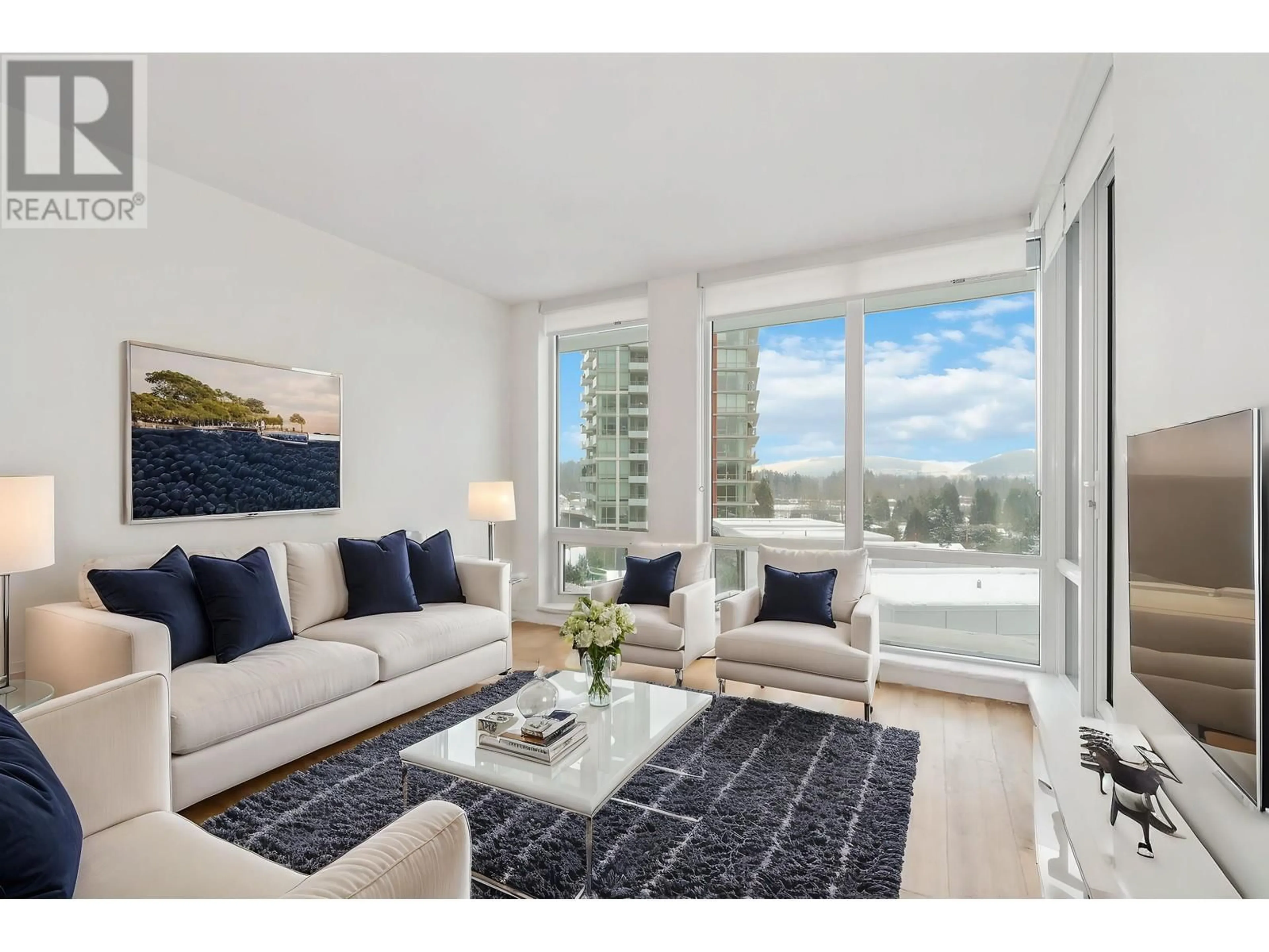 Living room with furniture, unknown for 904 - 1500 FERN STREET, North Vancouver British Columbia V7J0A9