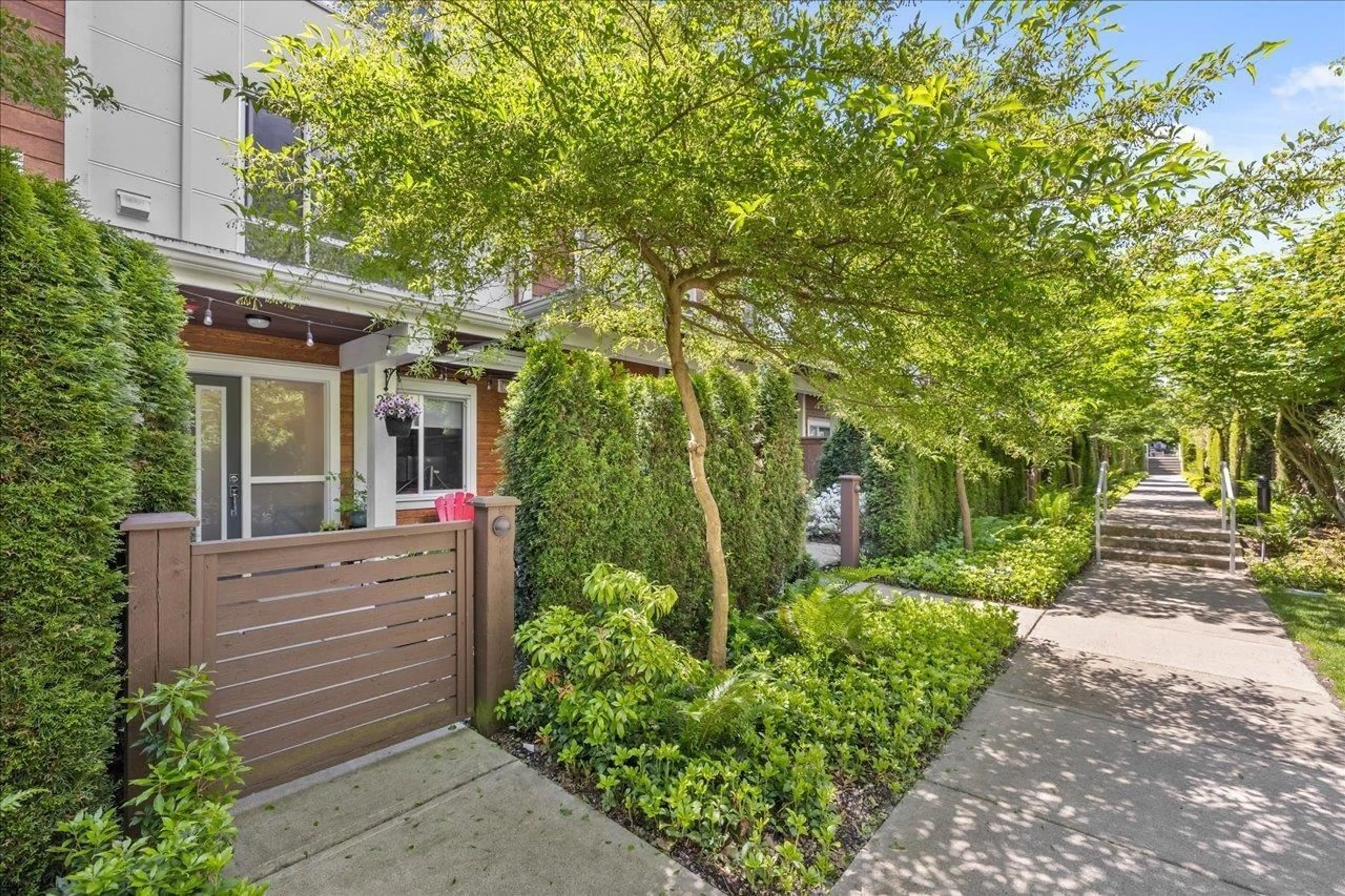 Unknown for 20 - 2958 159, Surrey British Columbia V3Z0R1