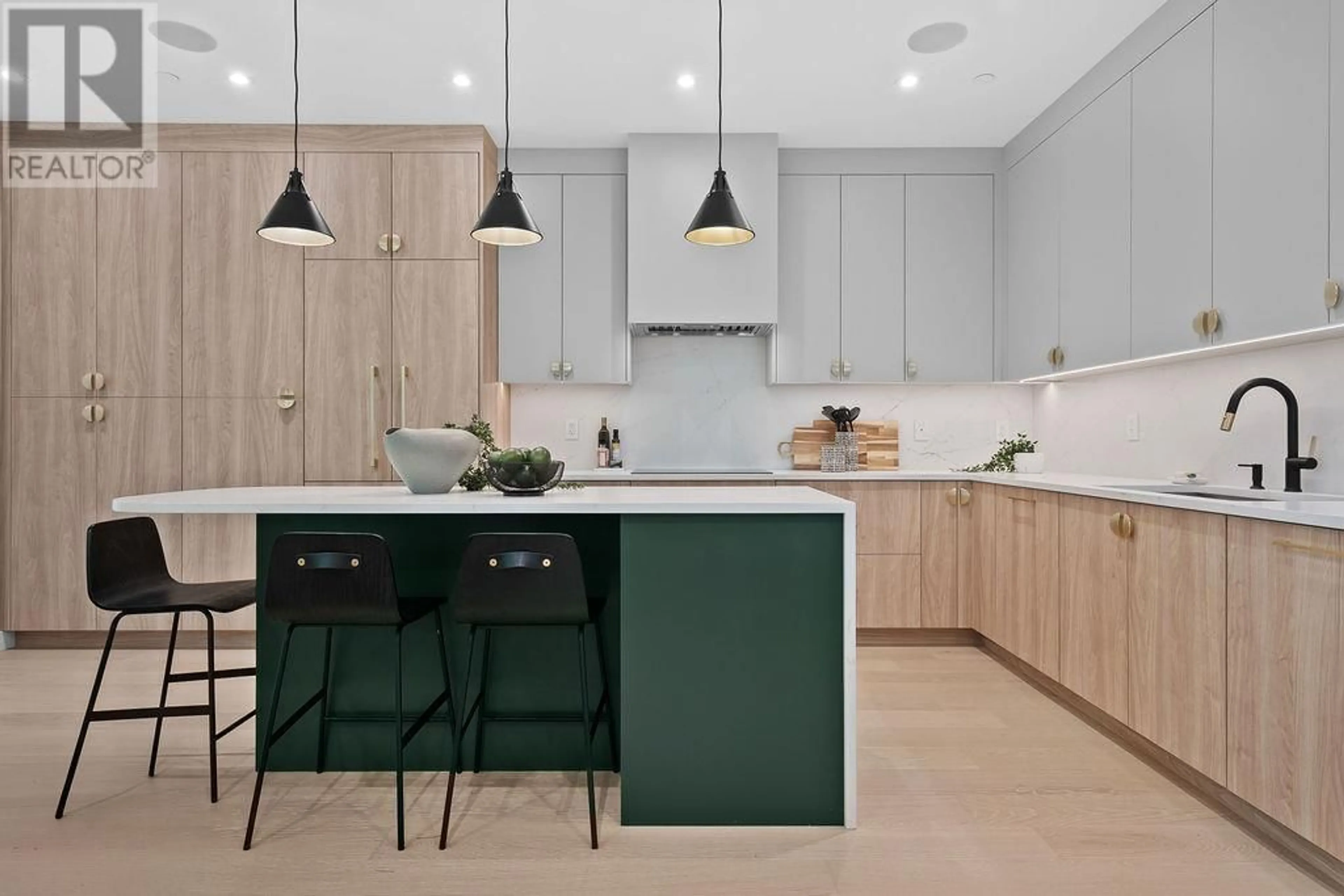 Contemporary kitchen, unknown for 1 - 2936 12 AVENUE, Vancouver British Columbia V6K2R3