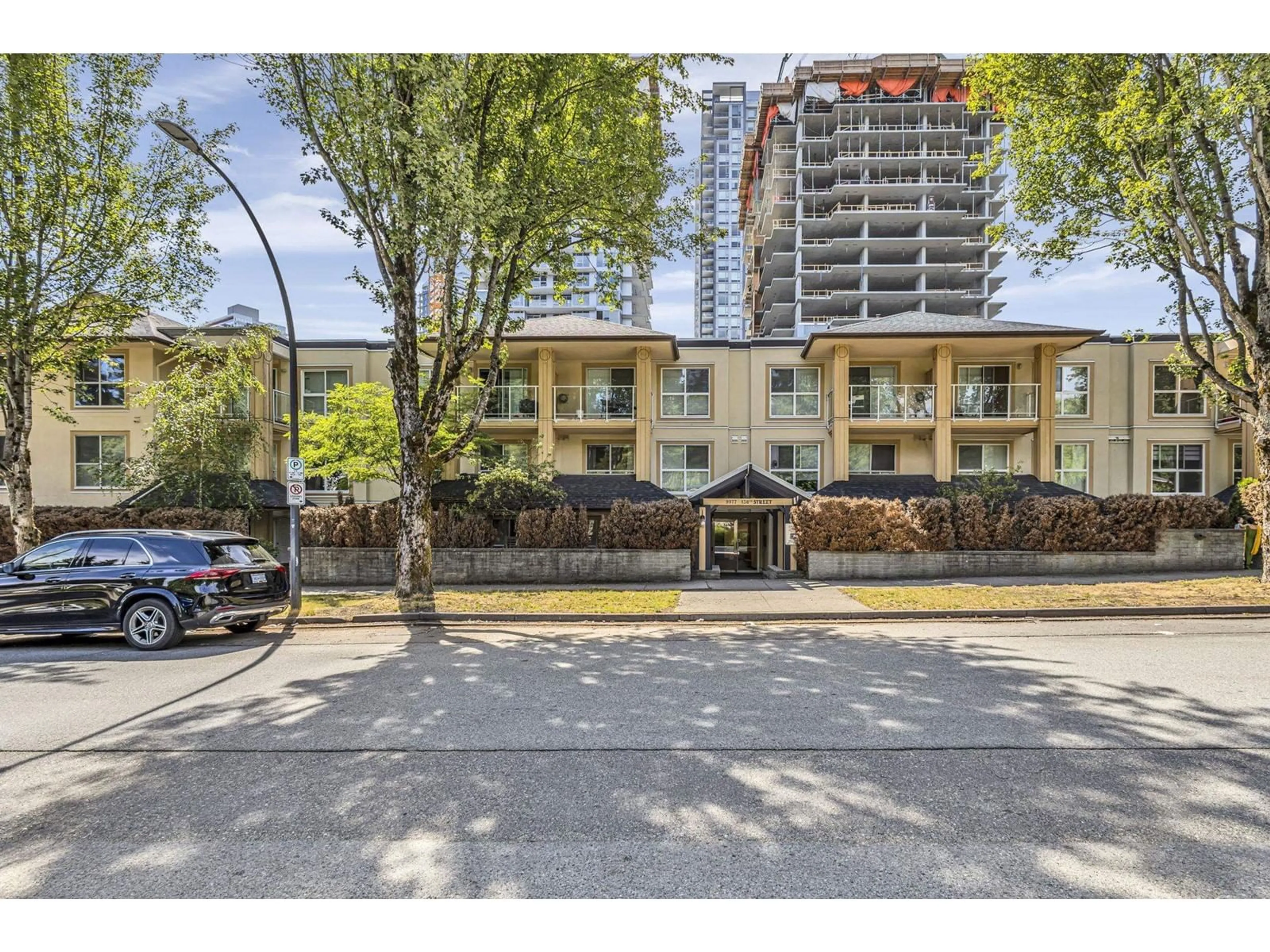 A pic from outside/outdoor area/front of a property/back of a property/a pic from drone, street for 19 - 9977 138, Surrey British Columbia V3T5E4