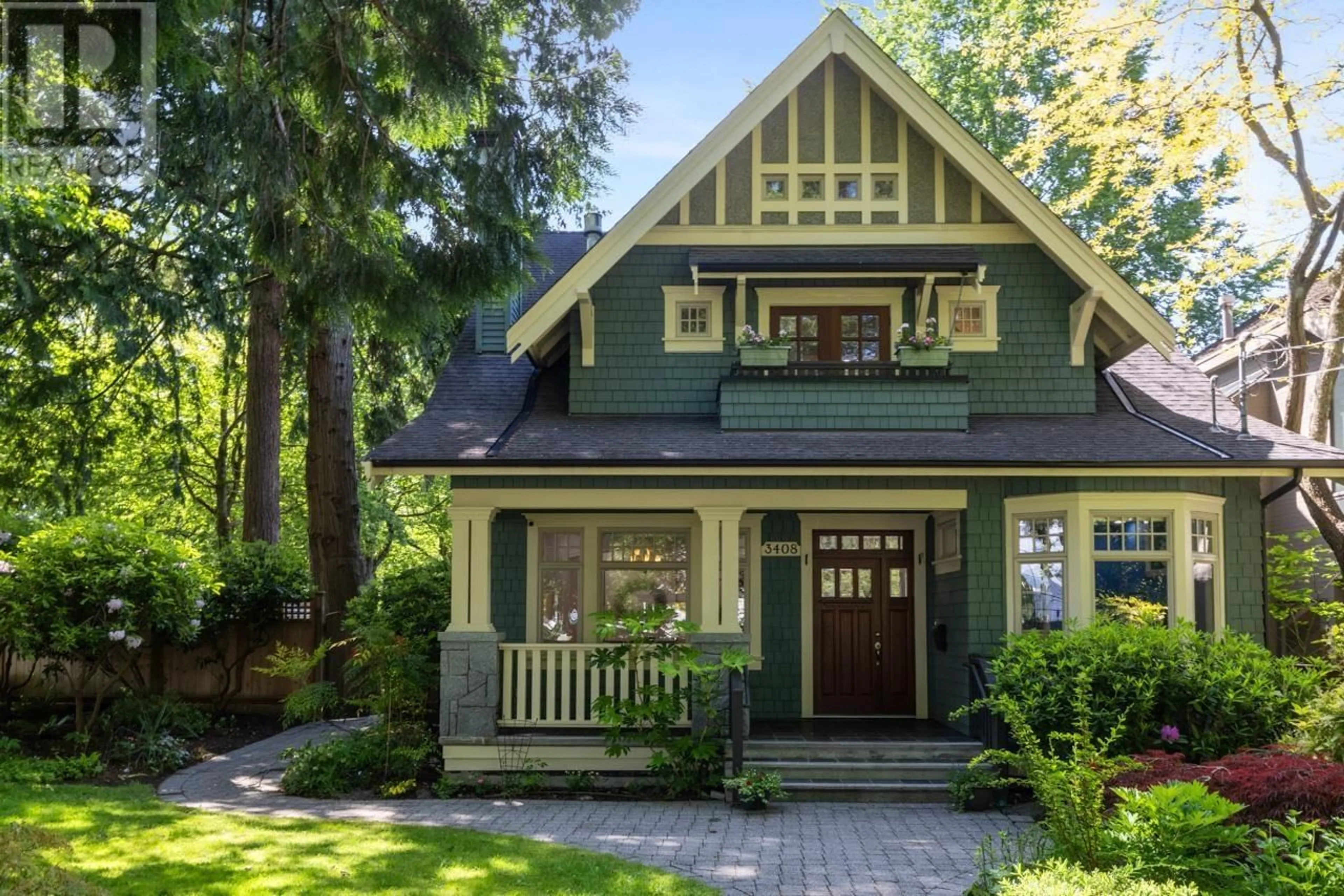 Home with vinyl exterior material, street for 3408 5TH AVENUE, Vancouver British Columbia V6R1R8