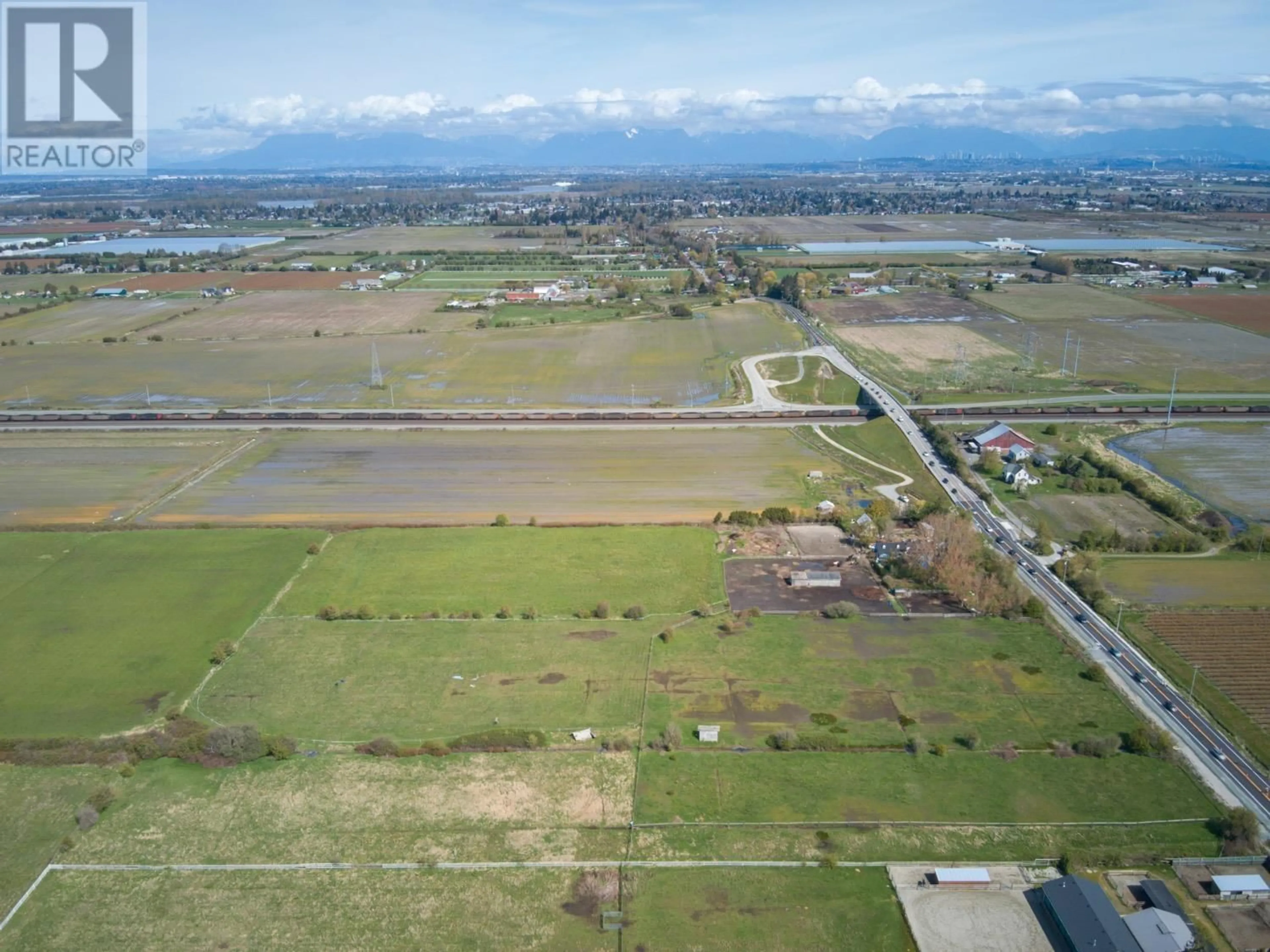 A pic from outside/outdoor area/front of a property/back of a property/a pic from drone, mountain view for 2975 53RD STREET, Delta British Columbia V4L2N5