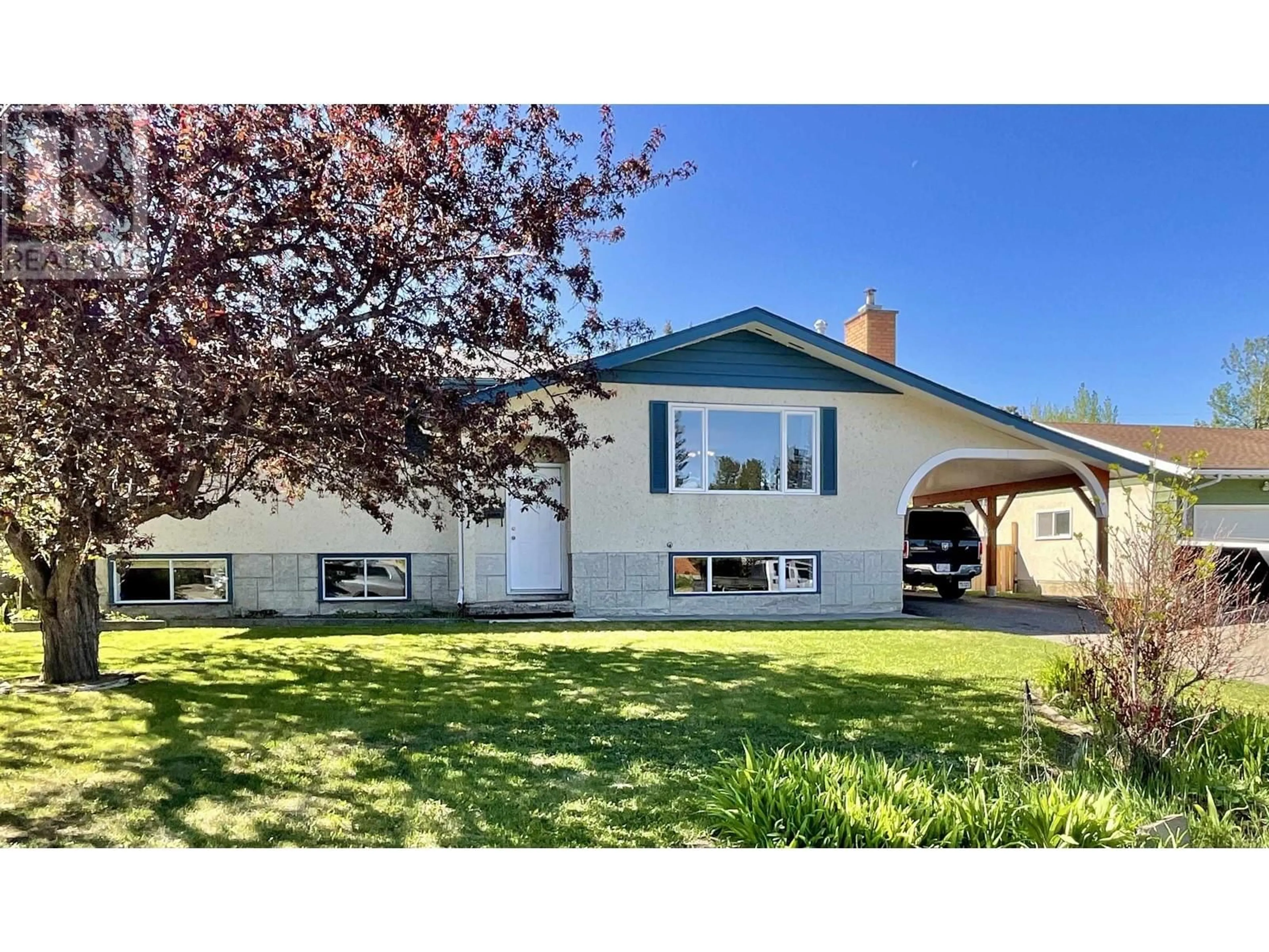 Home with vinyl exterior material, street for 9411 114 AVENUE, Fort St. John British Columbia V1J2X4