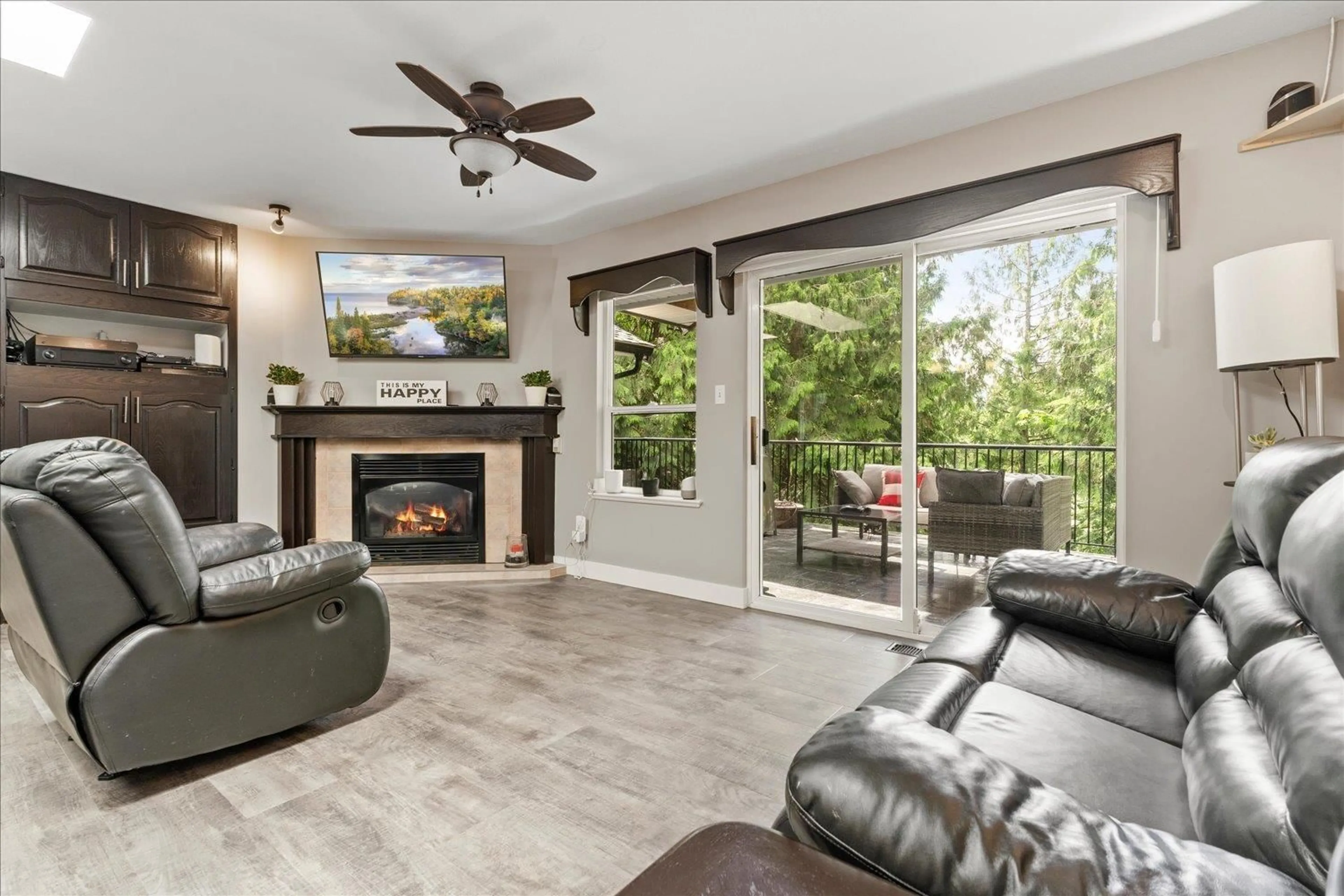 Living room with furniture, ceramic/tile floor for 4 - 10200 GRAY ROAD, Rosedale British Columbia V0X1X1