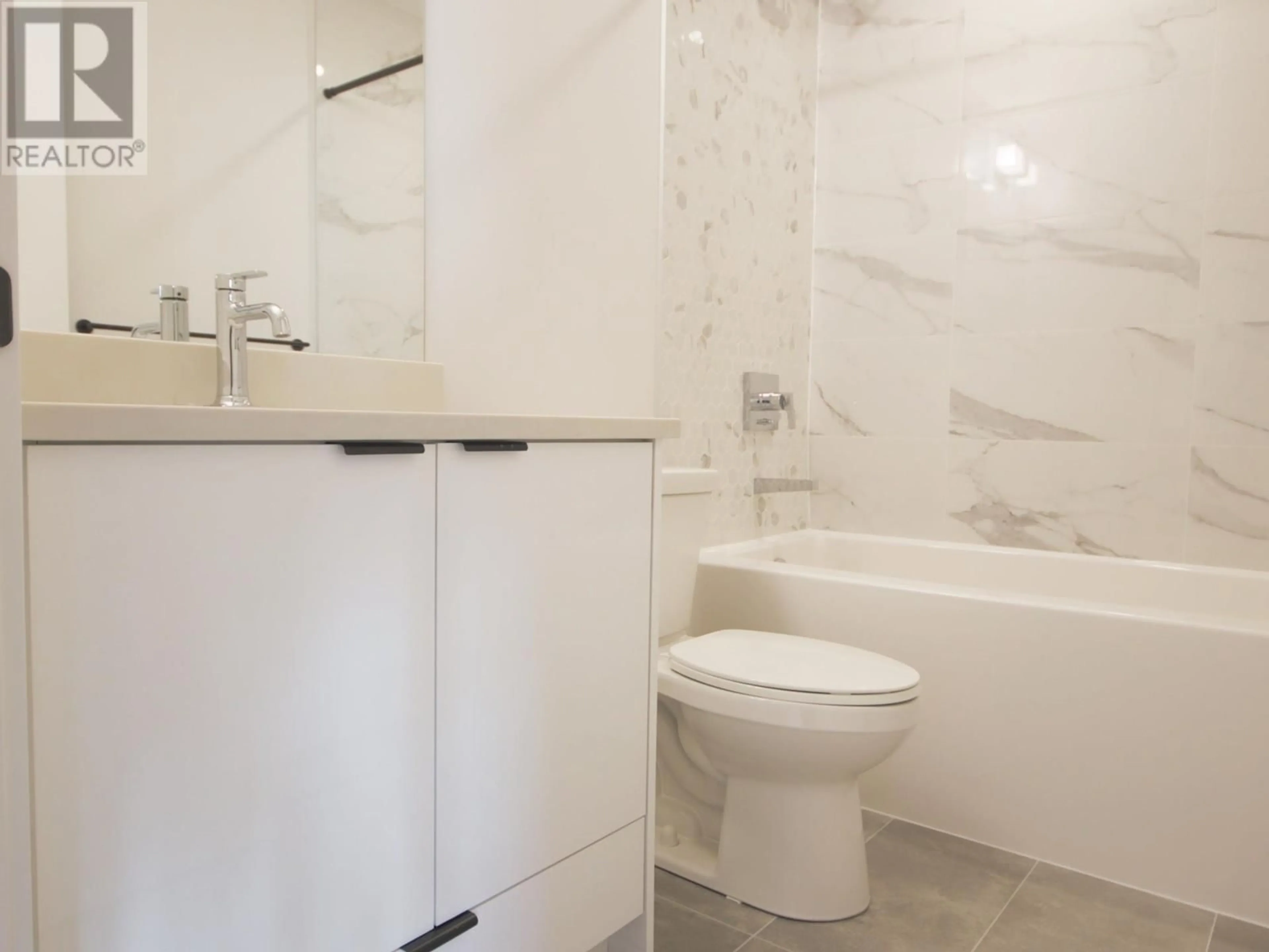Standard bathroom, ceramic/tile floor for 501 - 11655 FRASER STREET, Maple Ridge British Columbia V2X6W9