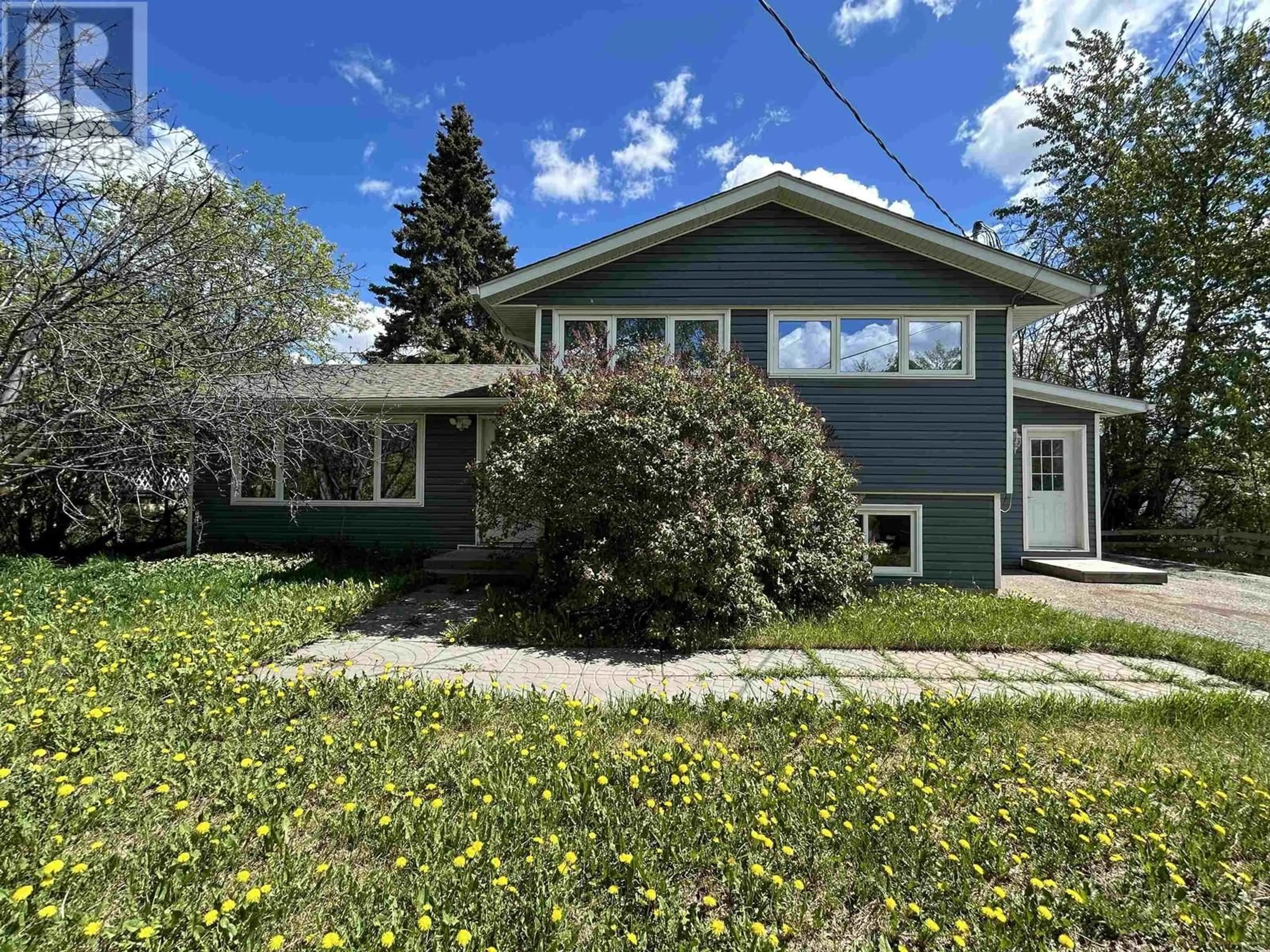 Home with vinyl exterior material, street for 9539 269 ROAD, Fort St. John British Columbia V0C2K0
