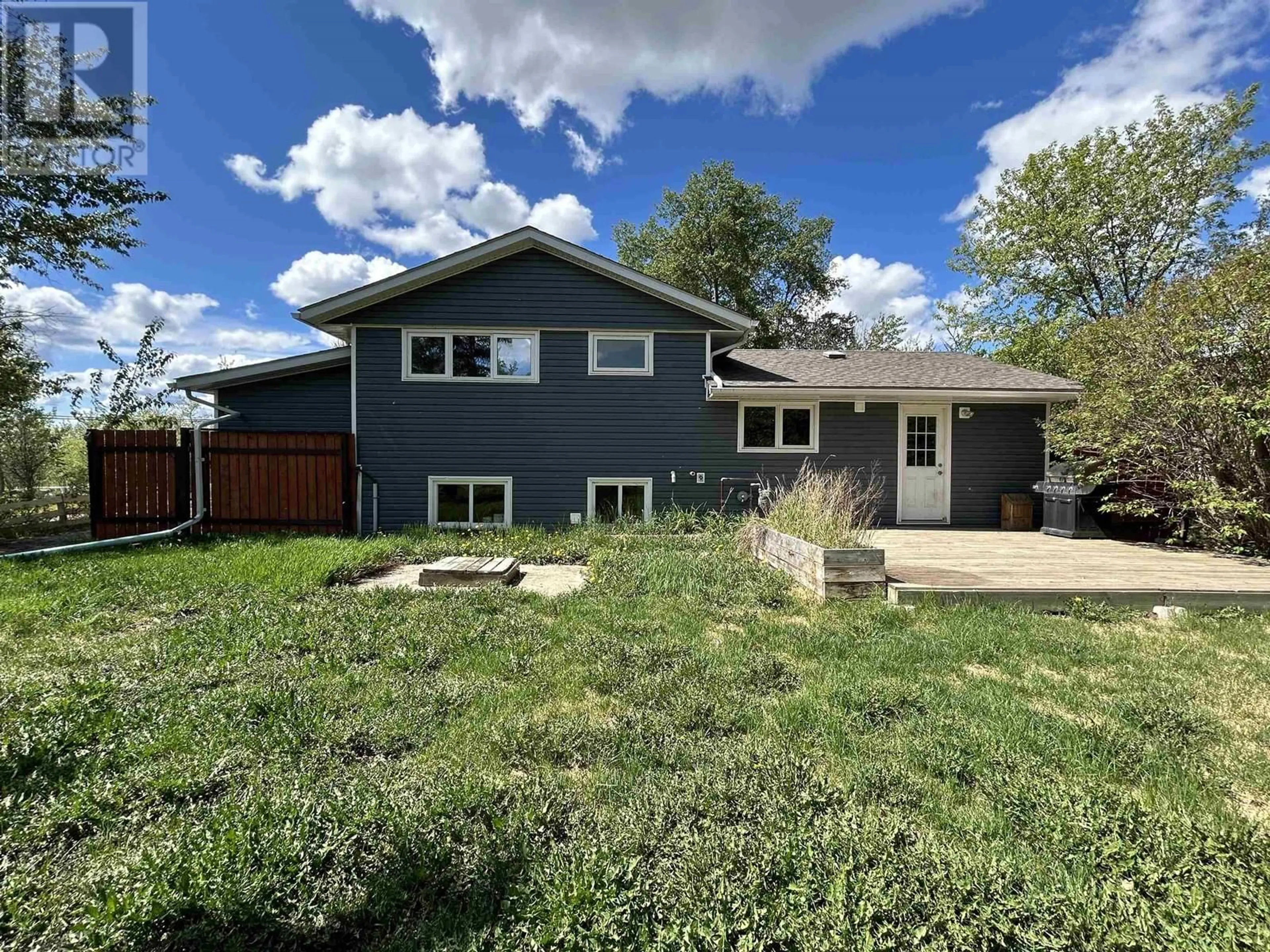 A pic from outside/outdoor area/front of a property/back of a property/a pic from drone, street for 9539 269 ROAD, Fort St. John British Columbia V0C2K0