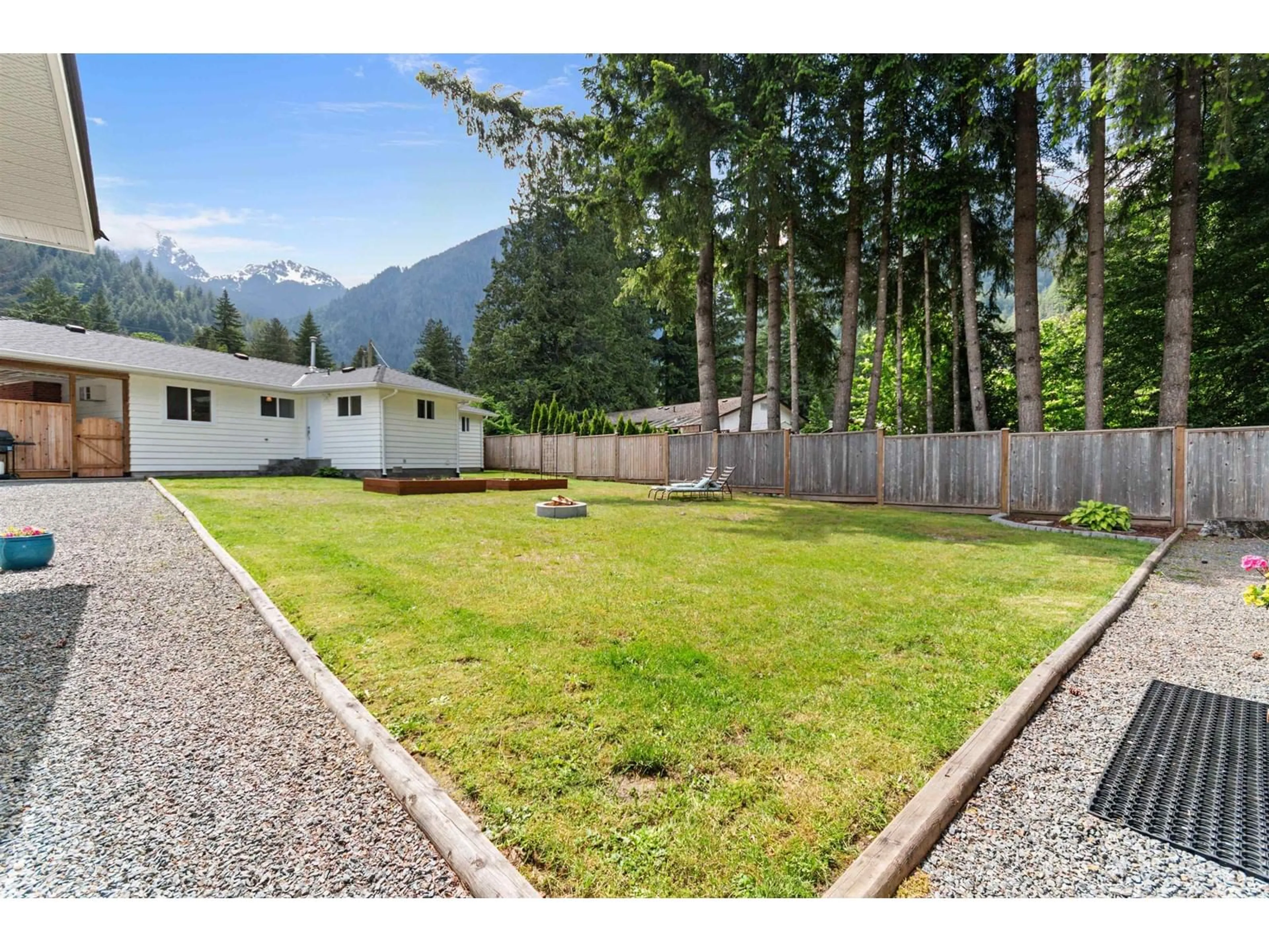 A pic from outside/outdoor area/front of a property/back of a property/a pic from drone, mountain view for 63685 OLD YALE ROAD, Hope British Columbia V0X1L2