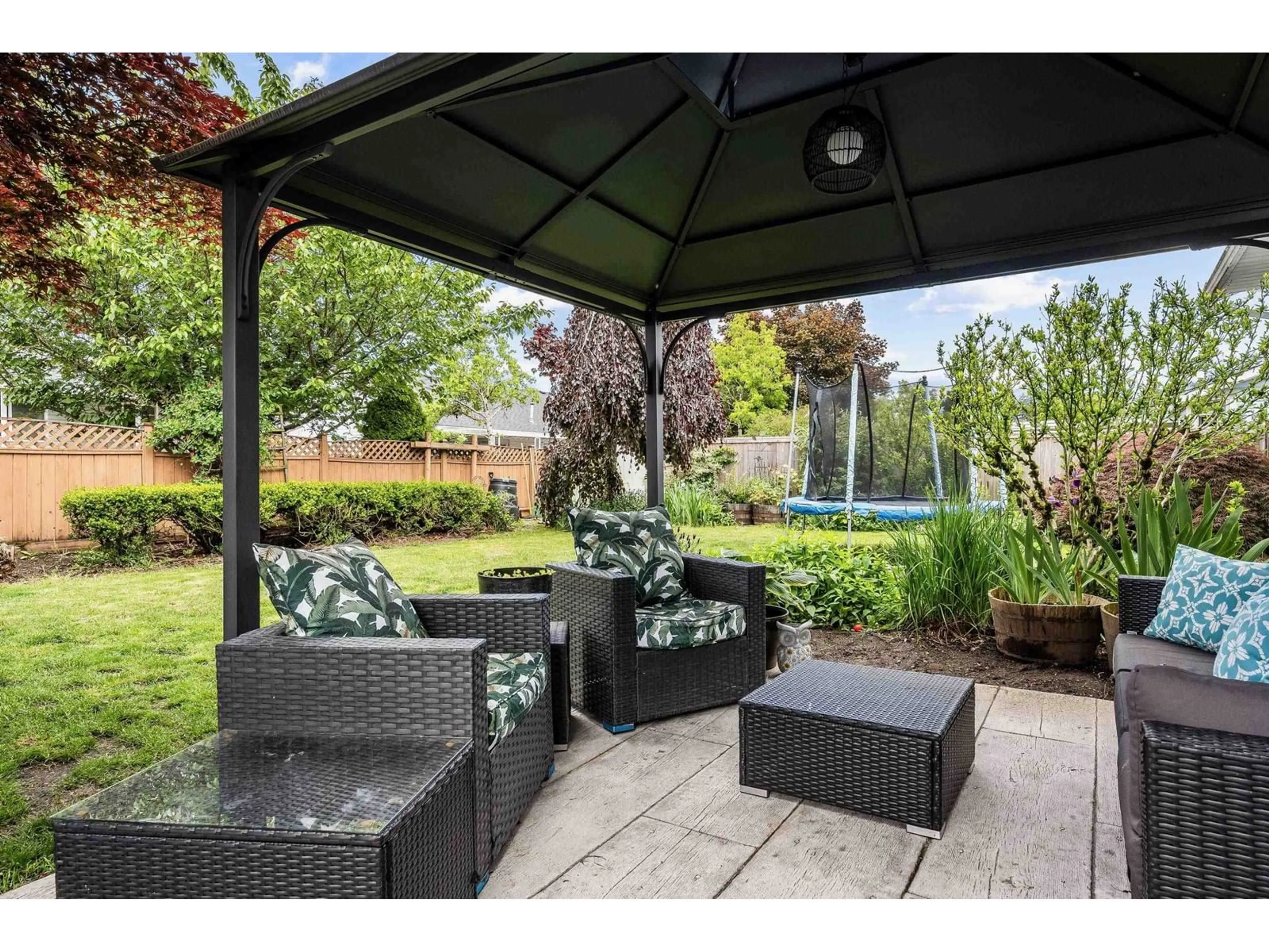 Patio, unknown for 44983 CUMBERLAND AVENUE, Chilliwack British Columbia V2R3C2